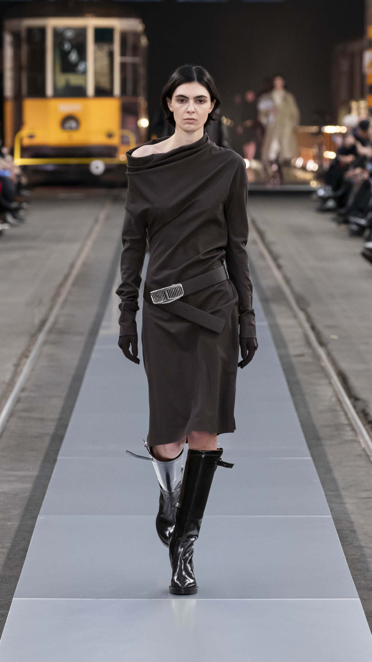 Tod's Presents Its New Women’s Fall-Winter 2024/25 Collection: Tod's In Motion