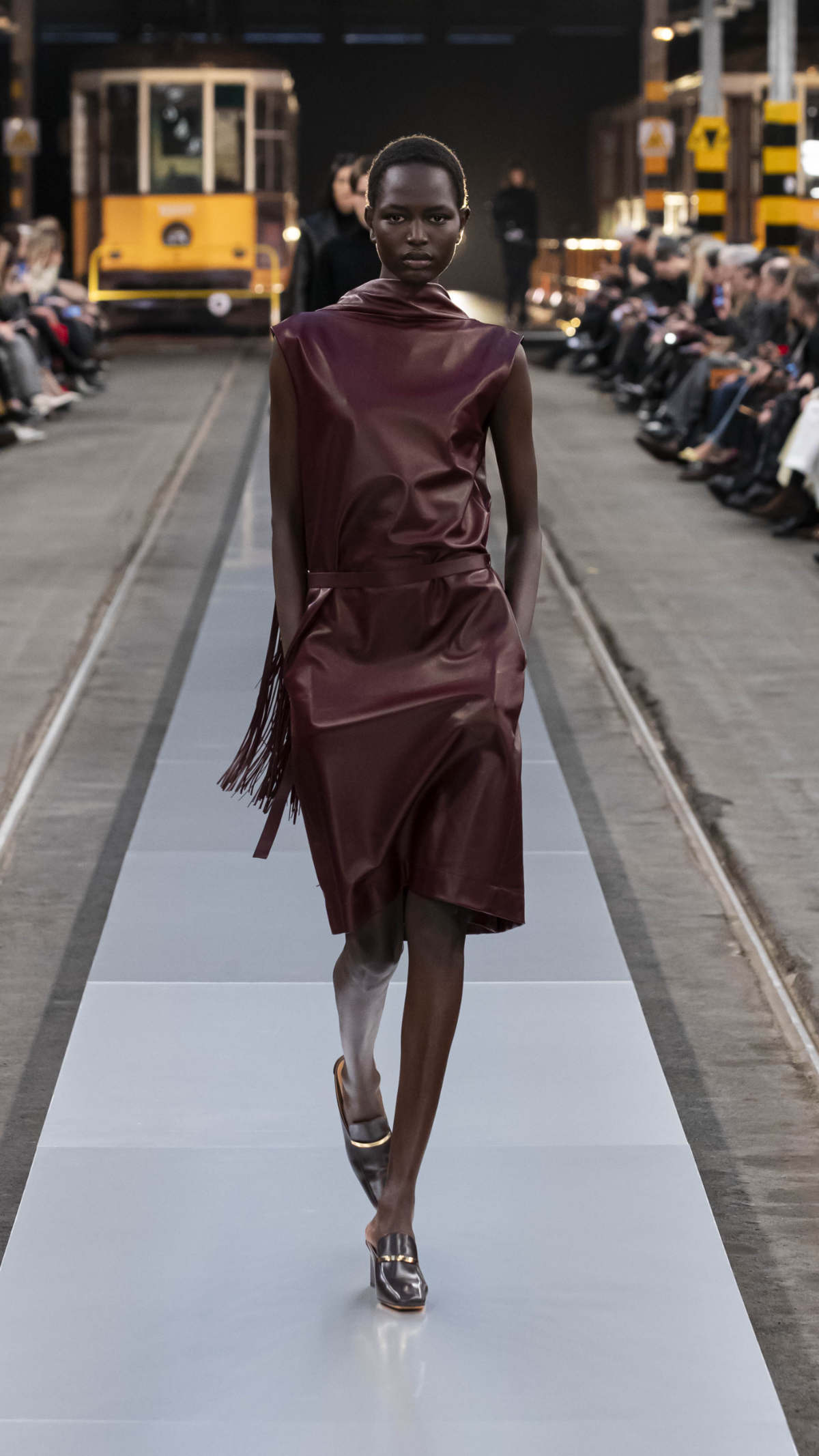 Tod's Presents Its New Women’s Fall-Winter 2024/25 Collection: Tod's In Motion