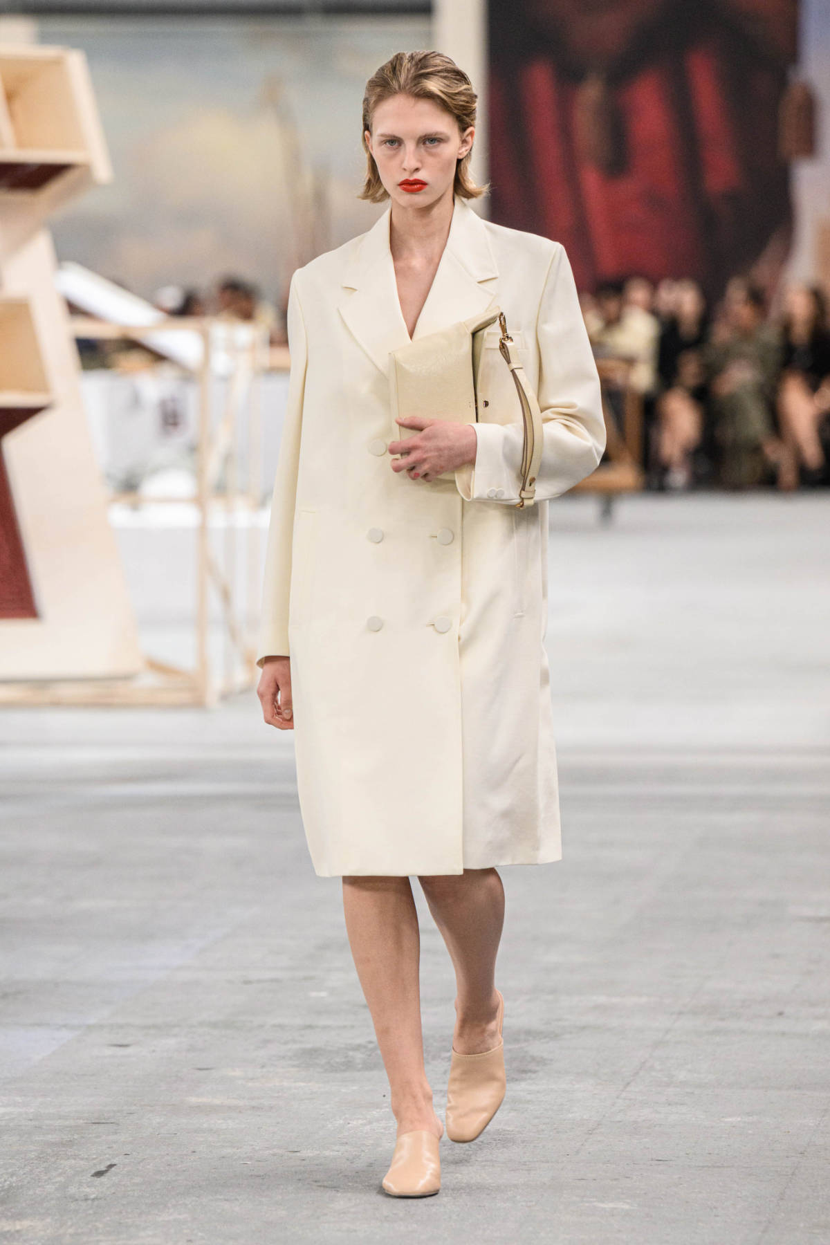 Tod's Presents Its New Women's Spring-Summer 2024 Collection: Fabrica