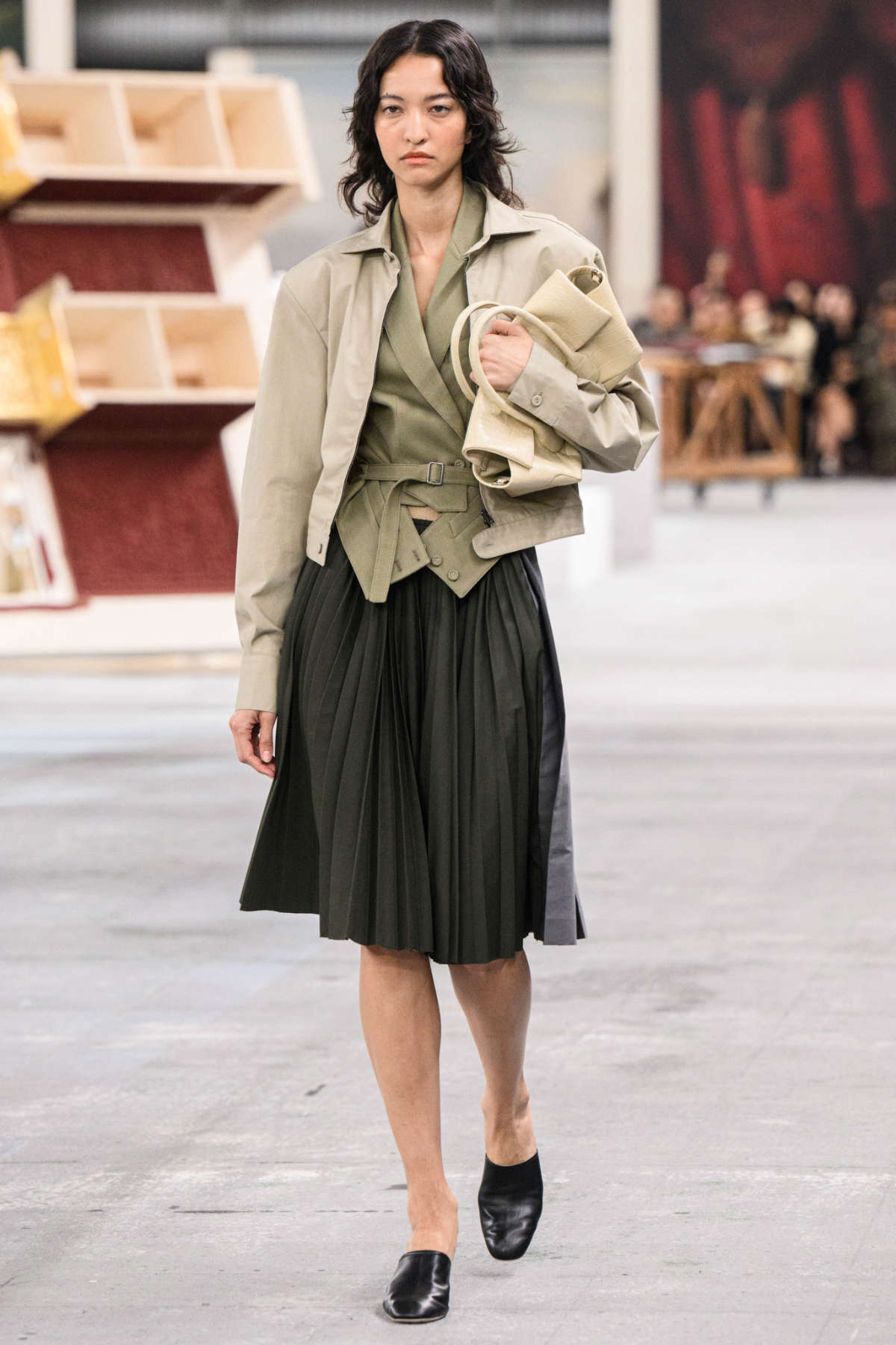 Tod's Presents Its New Women's Spring-Summer 2024 Collection: Fabrica