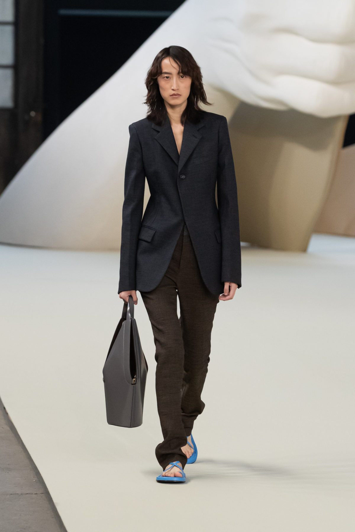 Tod's Presents Its New Women’s Spring-Summer 2025 Collection: Artisanal Intelligence