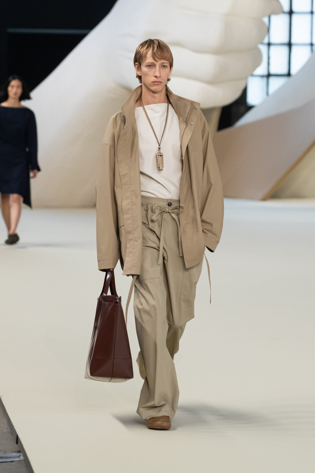 Tod's Presents Its New Women’s Spring-Summer 2025 Collection: Artisanal Intelligence