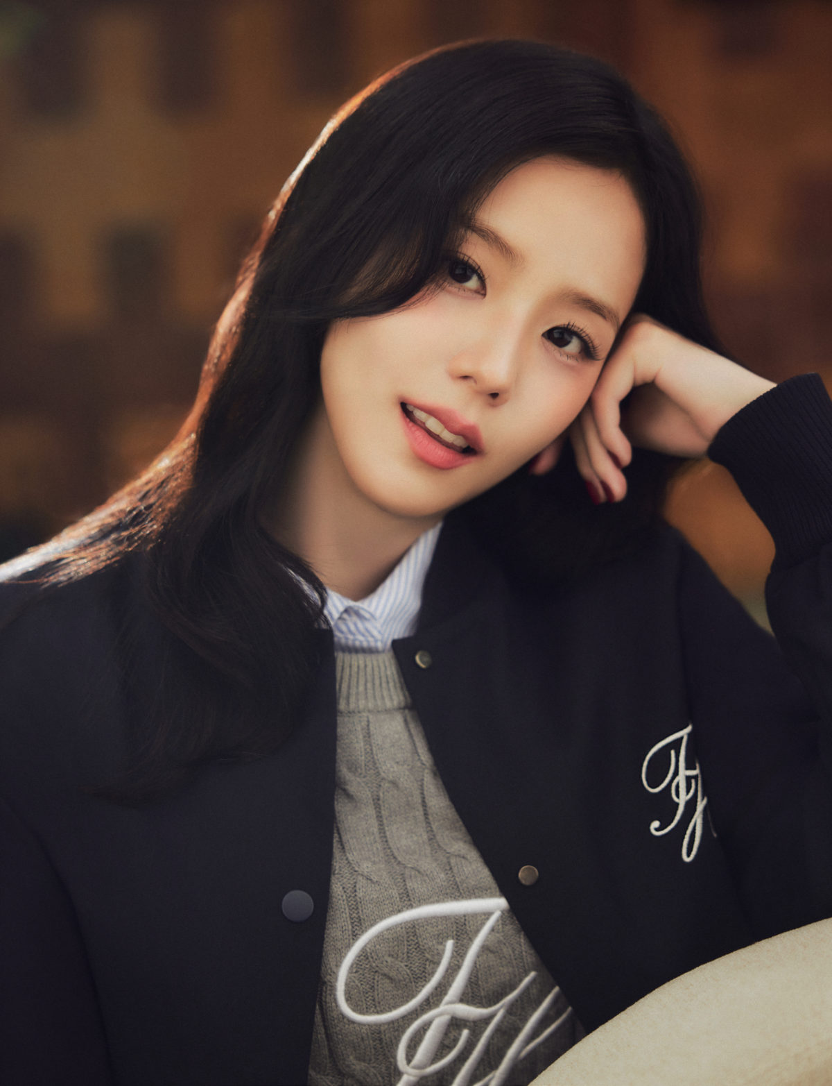 A Hilfiger Holiday: JISOO Embodies Festive Luxury In Tommy Hilfiger’s Holiday 2025 Campaign