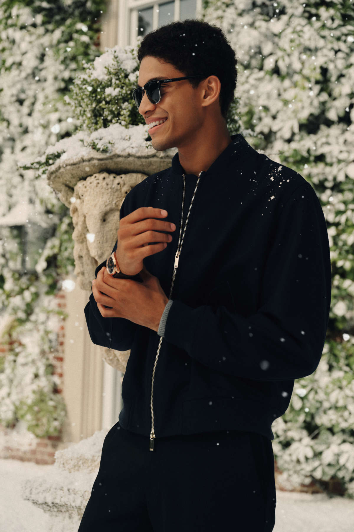 A Hilfiger Holiday: JISOO Embodies Festive Luxury In Tommy Hilfiger’s Holiday 2025 Campaign