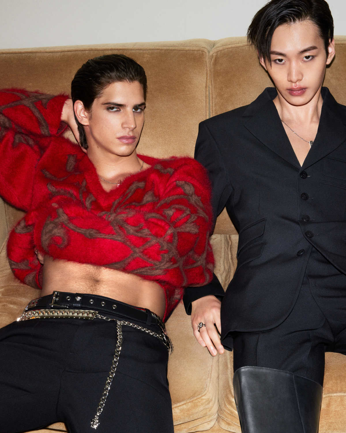 Versace Launches Its New Fall-Winter 2024 Campaign