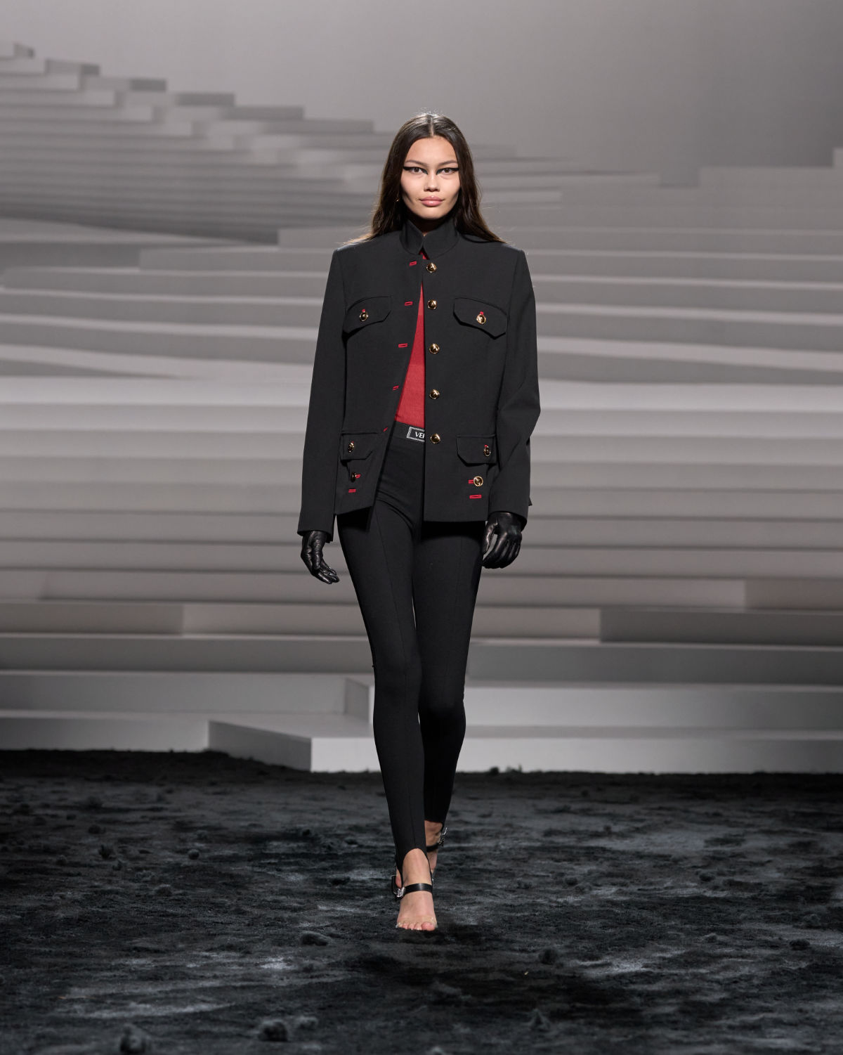 Versace Presents Its New Fall-Winter 2022 Women's Collection - Luxferity  Magazine
