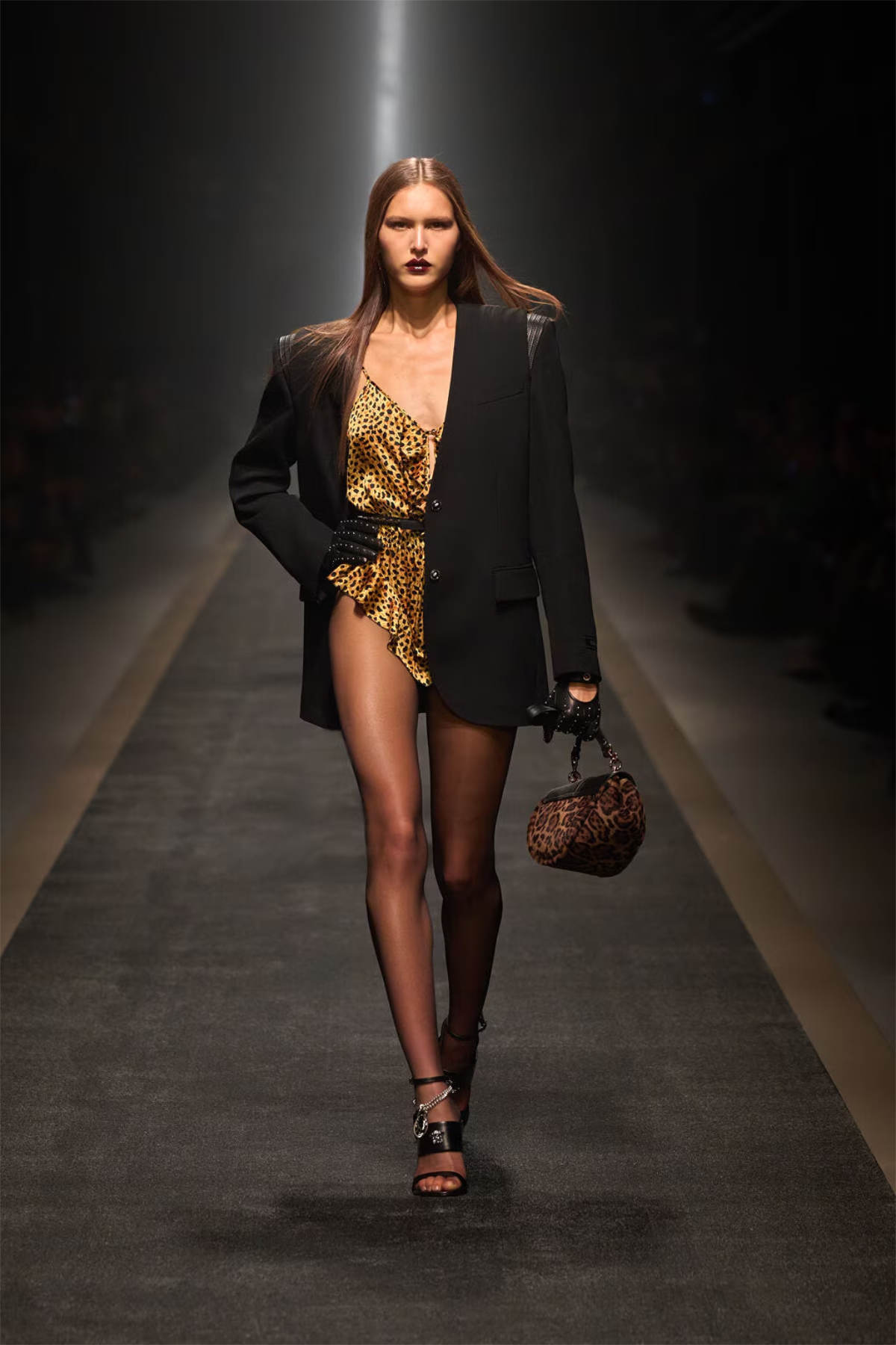 Versace Fall–Winter 2025: Where Power Meets Couture