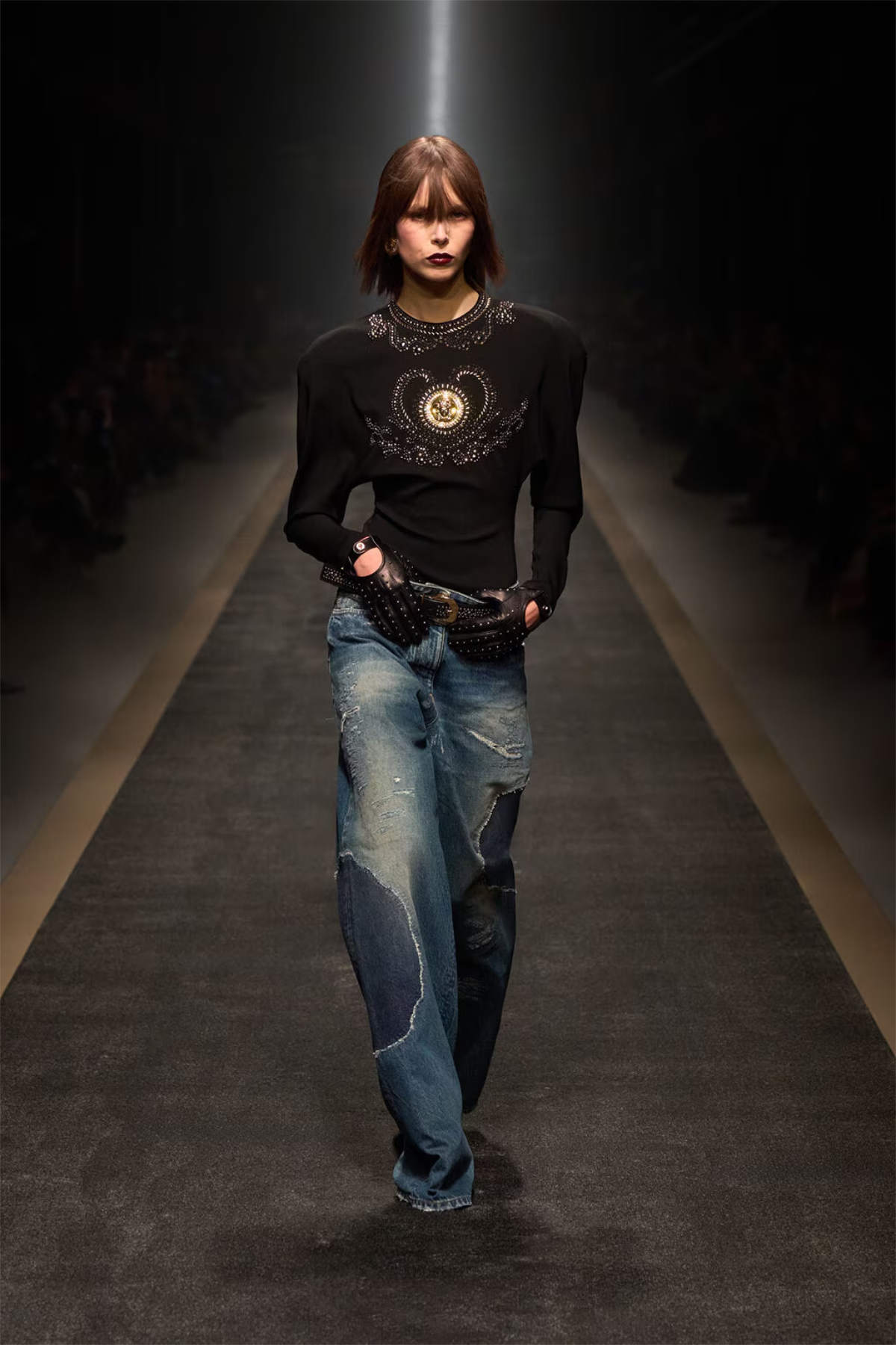 Versace Fall–Winter 2025: Where Power Meets Couture