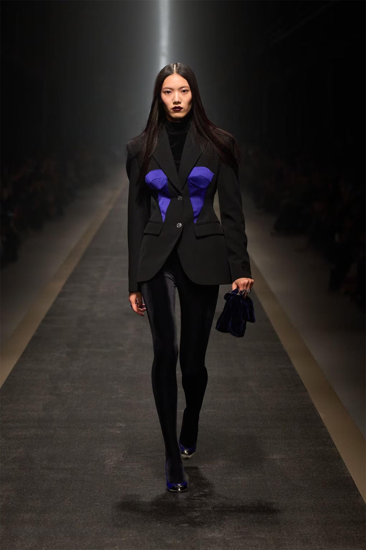 Versace Fall–Winter 2025: Where Power Meets Couture