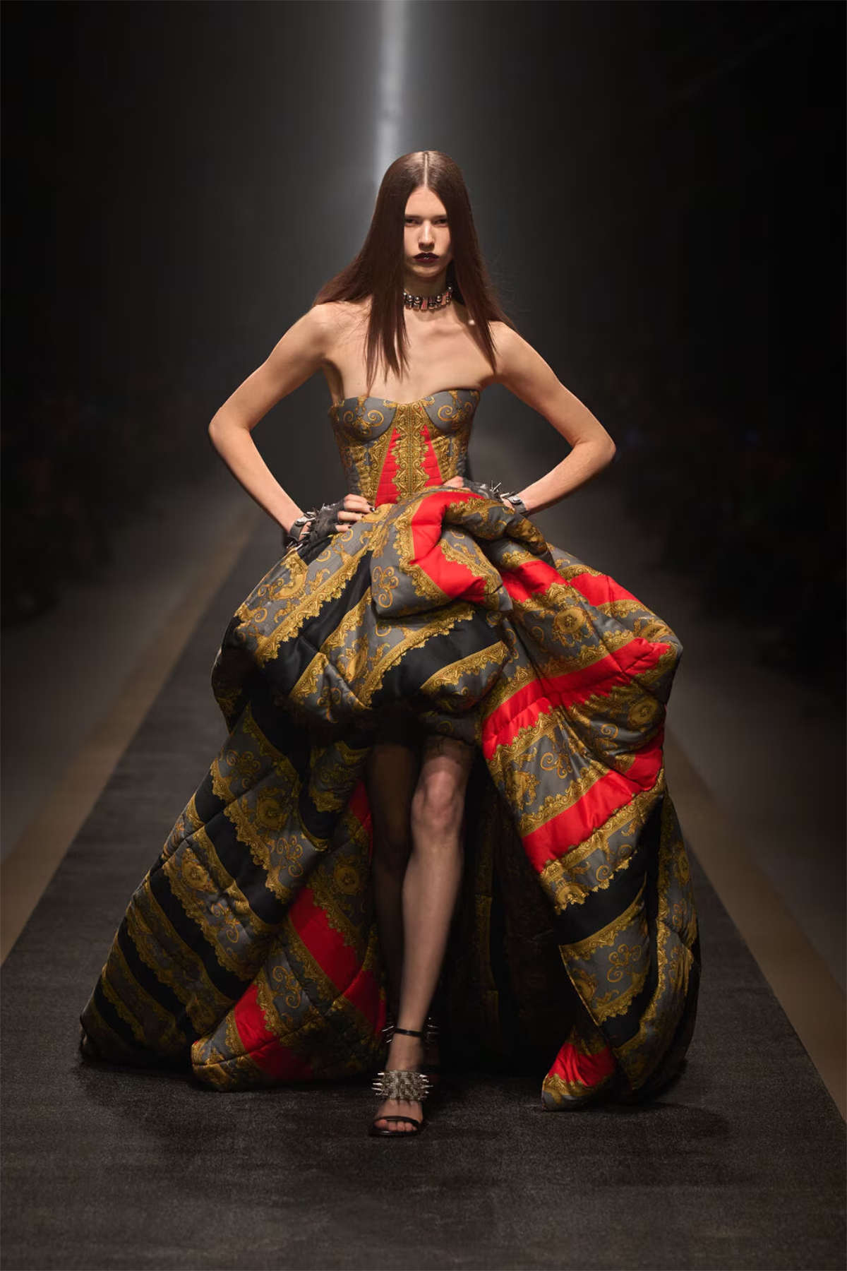 Versace Fall–Winter 2025: Where Power Meets Couture