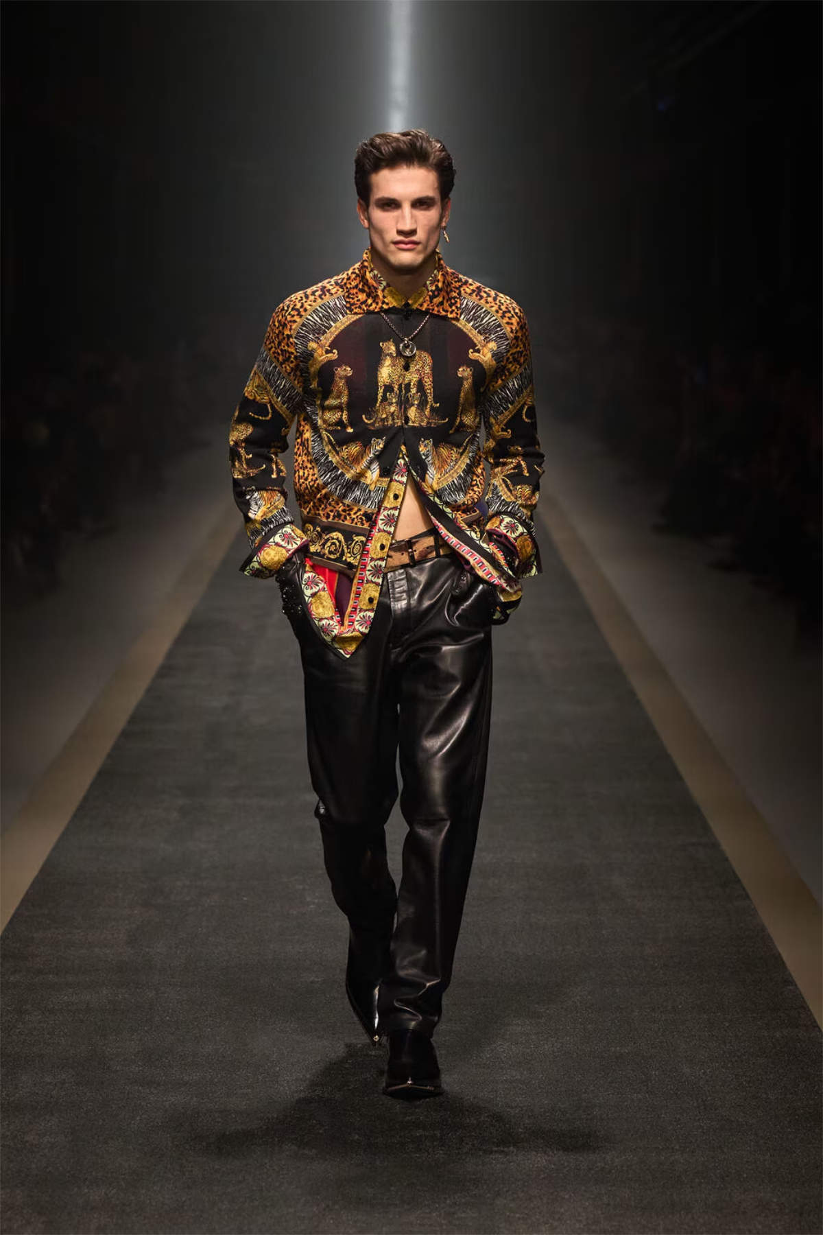 Versace Fall–Winter 2025: Where Power Meets Couture