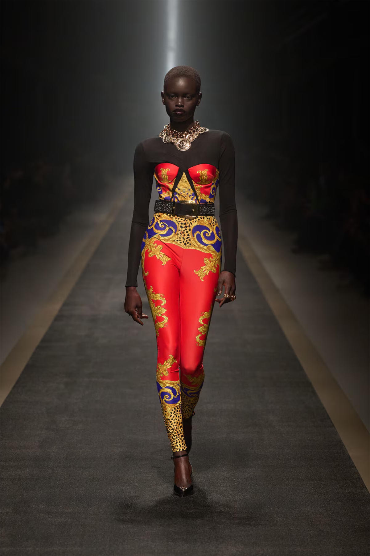 Versace Fall–Winter 2025: Where Power Meets Couture