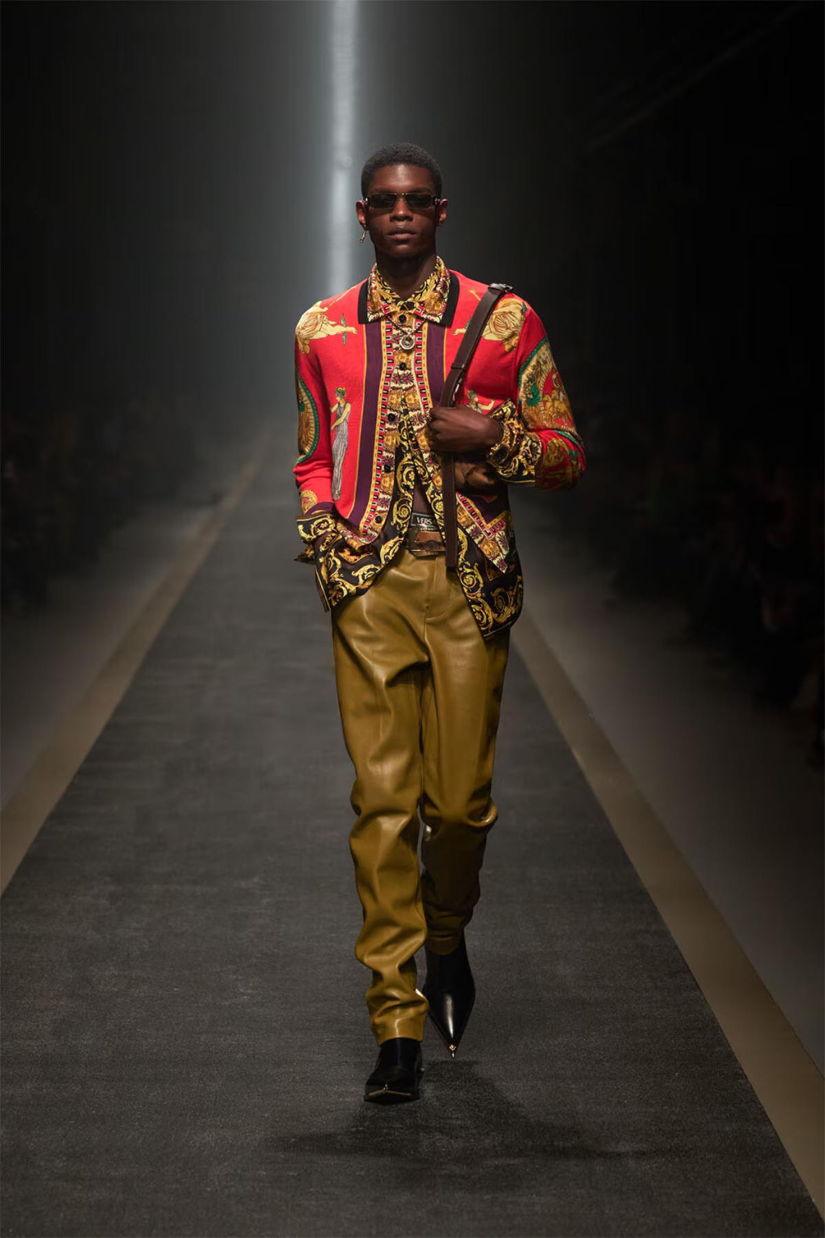 Versace Fall–Winter 2025: Where Power Meets Couture