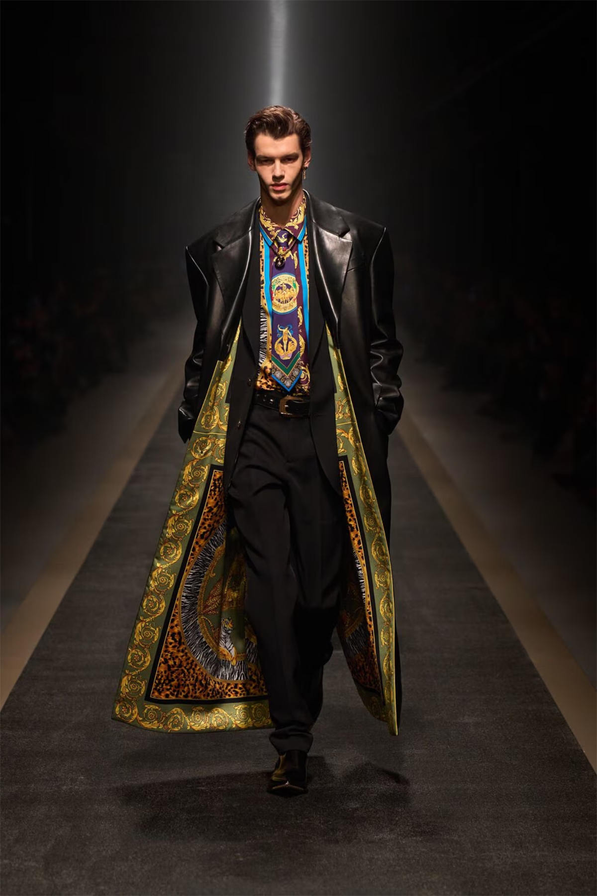 Versace Fall–Winter 2025: Where Power Meets Couture