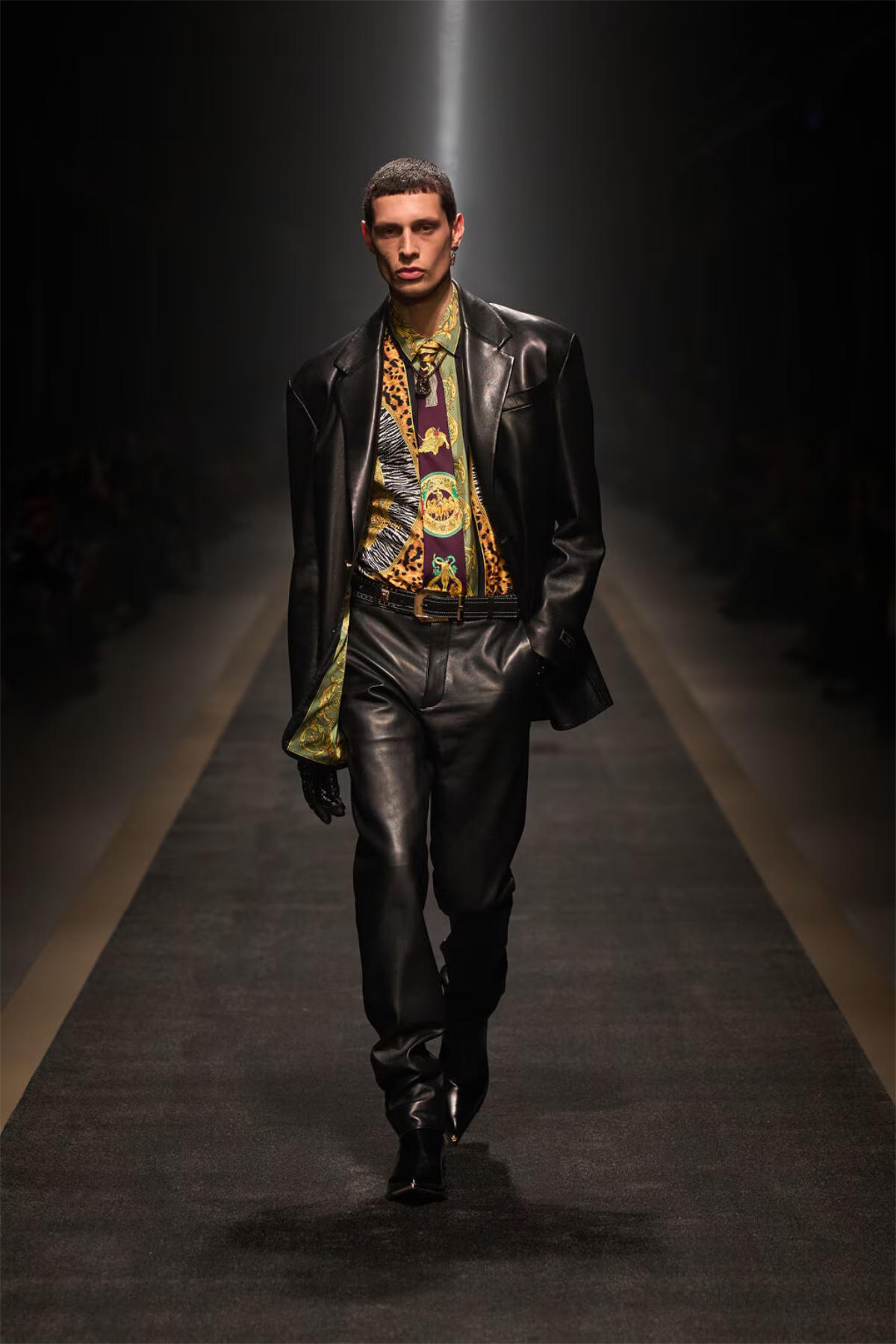 Versace Fall–Winter 2025: Where Power Meets Couture