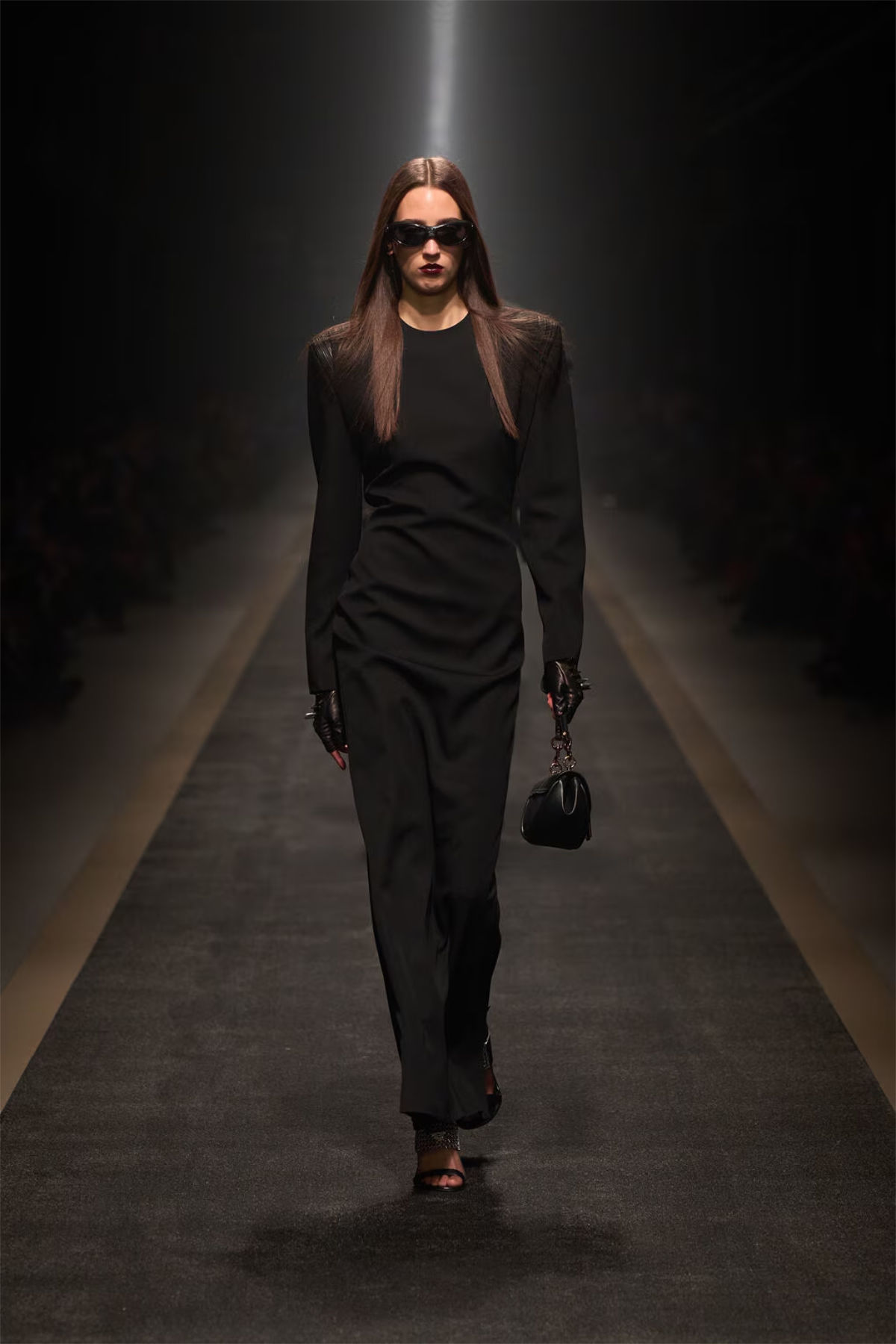 Versace Fall–Winter 2025: Where Power Meets Couture