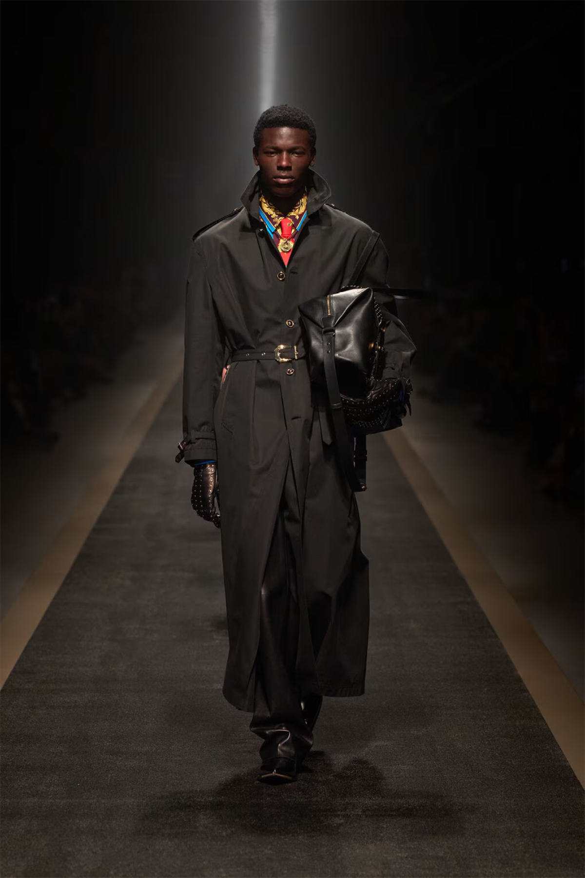 Versace Fall–Winter 2025: Where Power Meets Couture