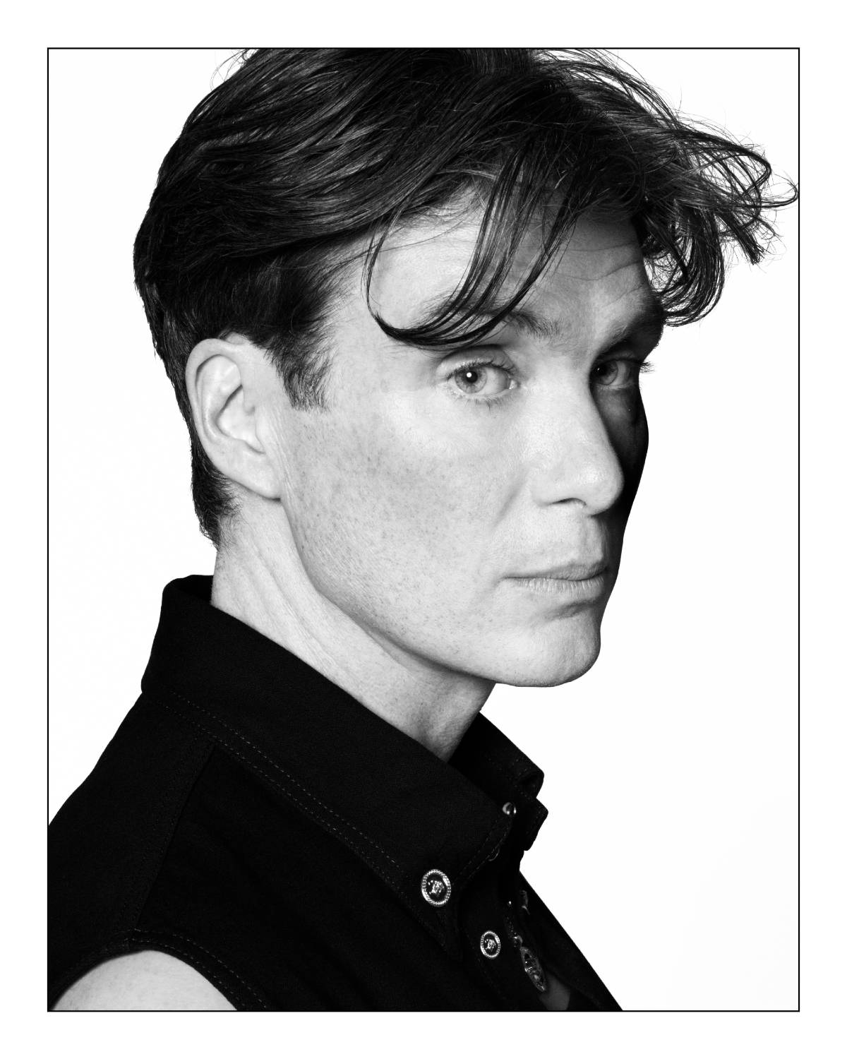 The New Versace Icons Collection Campaign Starring Anne Hathaway And Cillian Murphy