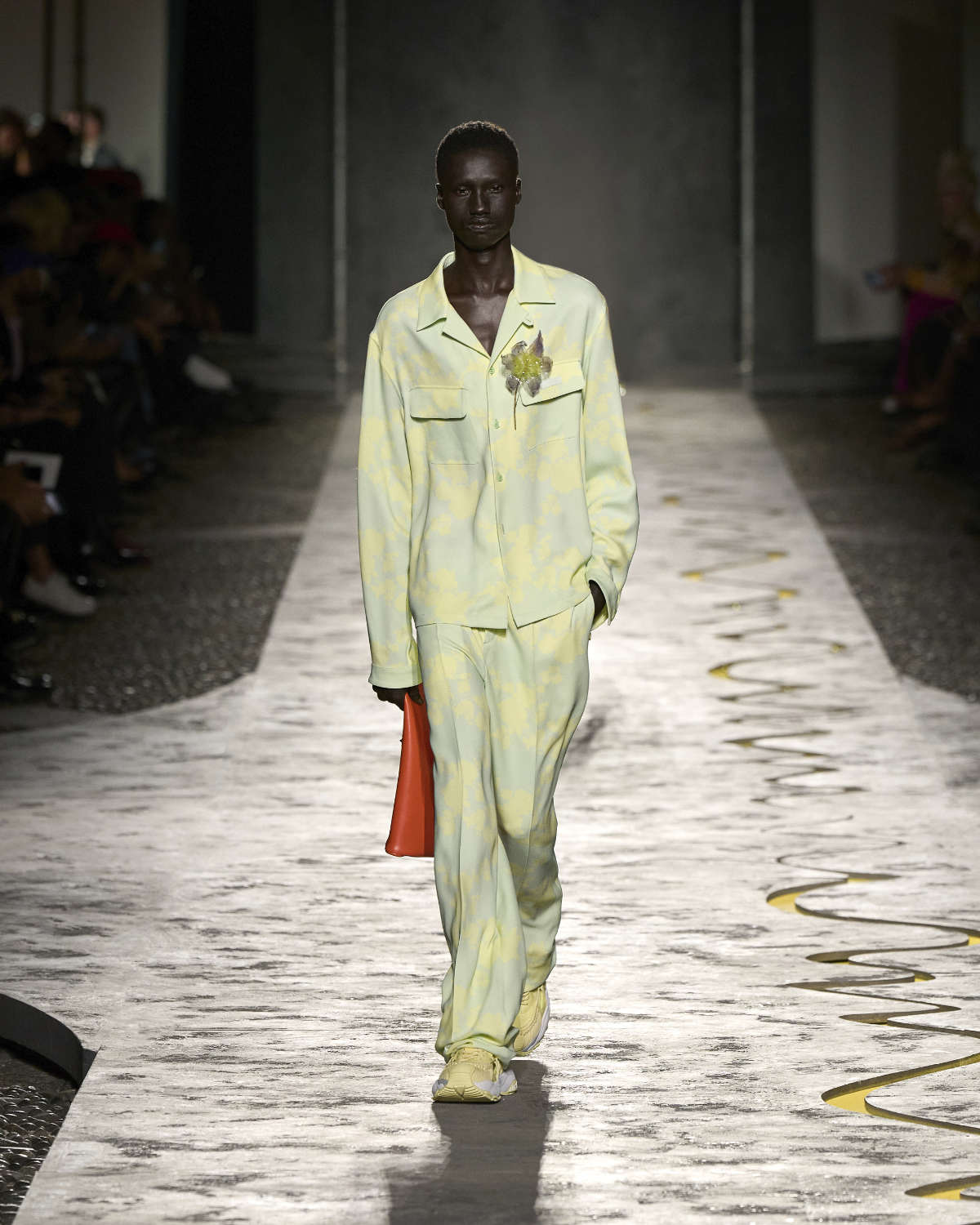 Versace Presents Its New Spring-Summer 2025 Collection