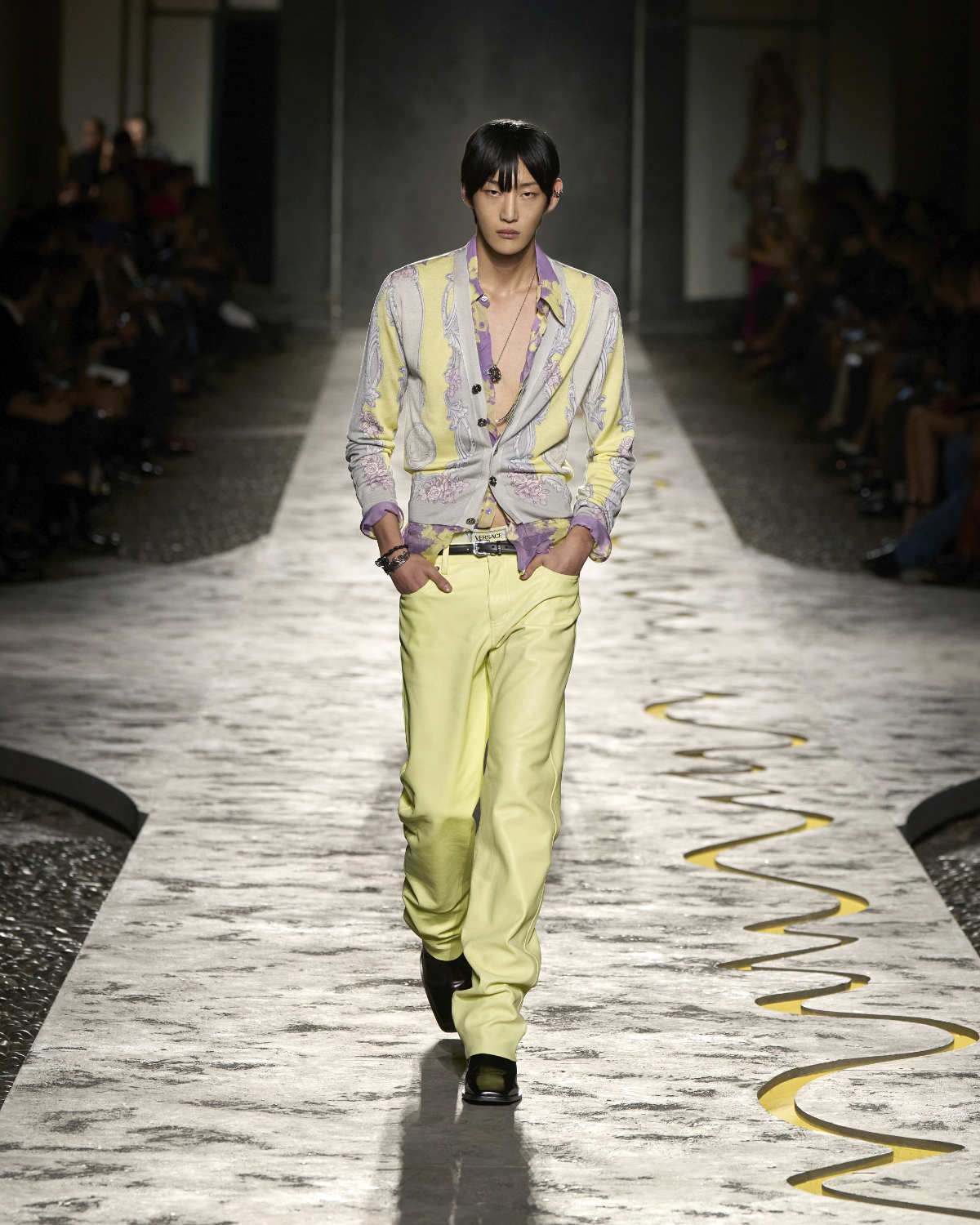 Versace Presents Its New Spring-Summer 2025 Collection