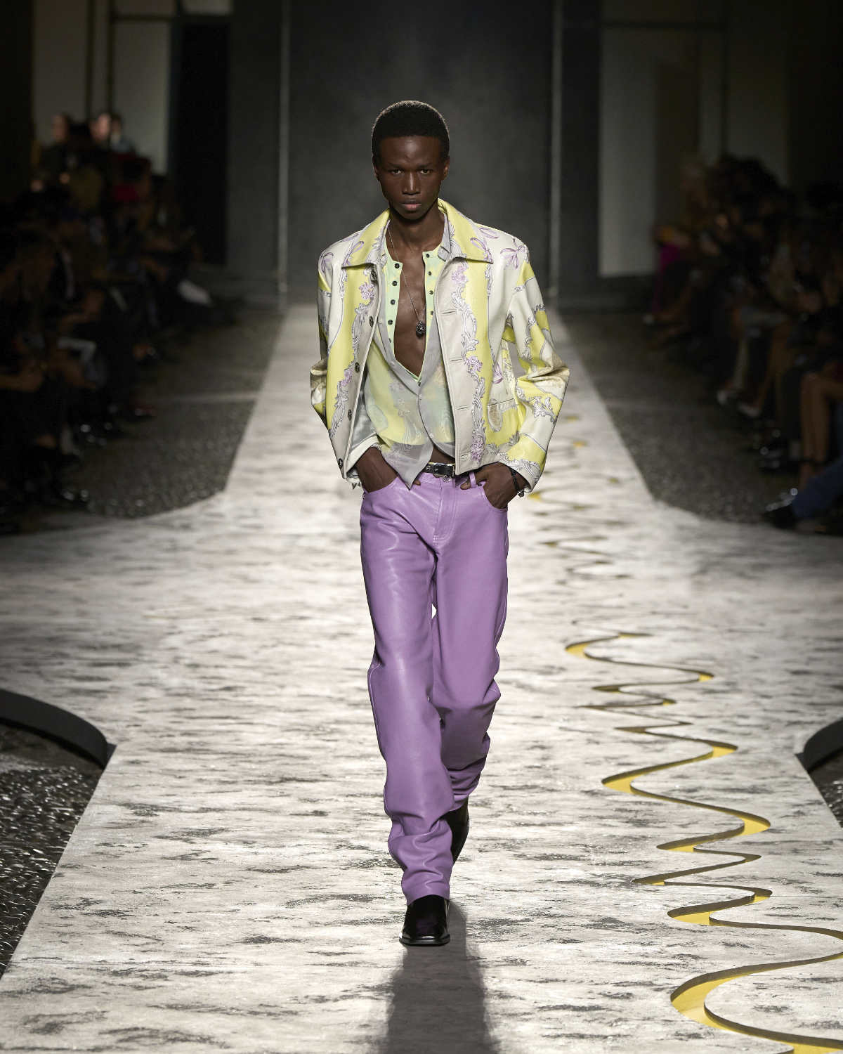 Versace Presents Its New Spring-Summer 2025 Collection