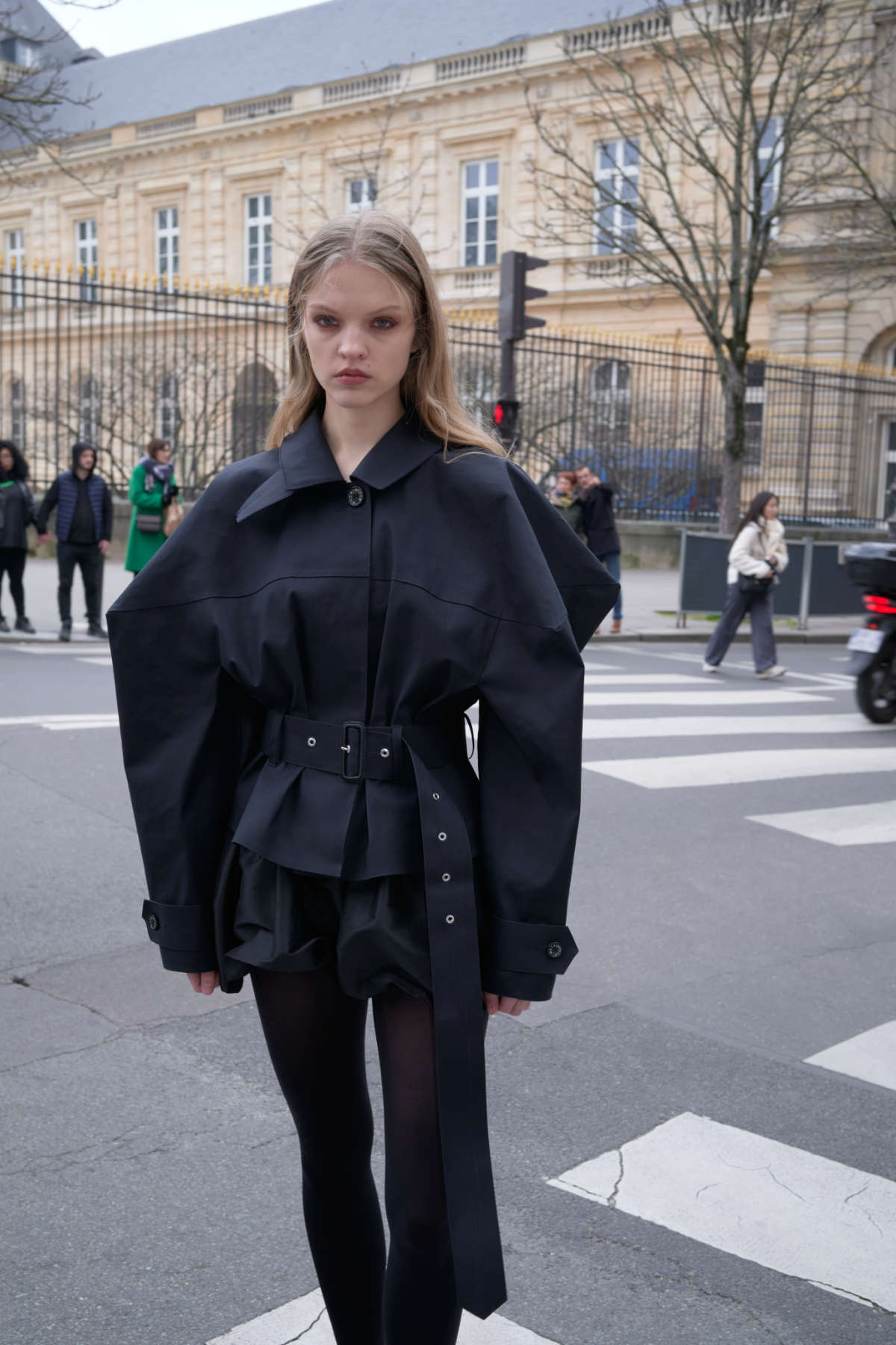 Viktor&Rolf Fall/Winter 2025 Ready-to-Wear Collection: Couture For The Everyday