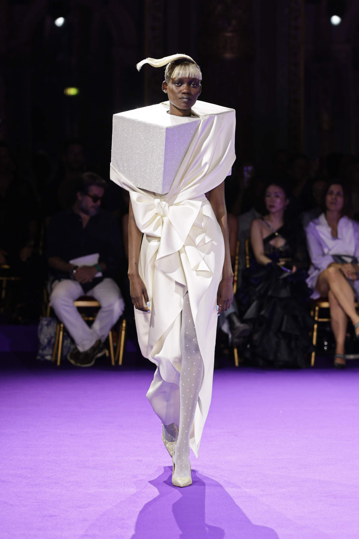 Viktor&Rolf Present New Haute Couture Autumn/Winter 2024/2025: Haute Abstraction