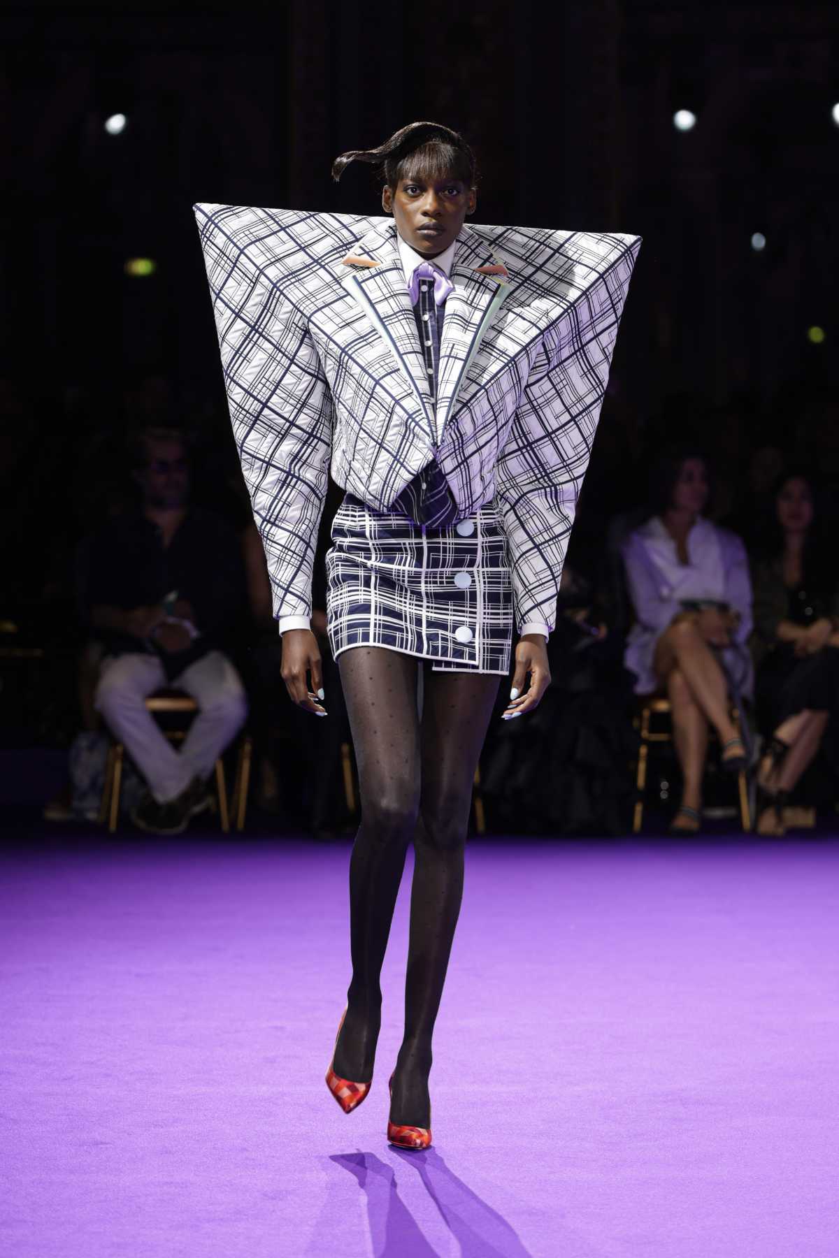 Viktor&Rolf Present New Haute Couture Autumn/Winter 2024/2025: Haute Abstraction