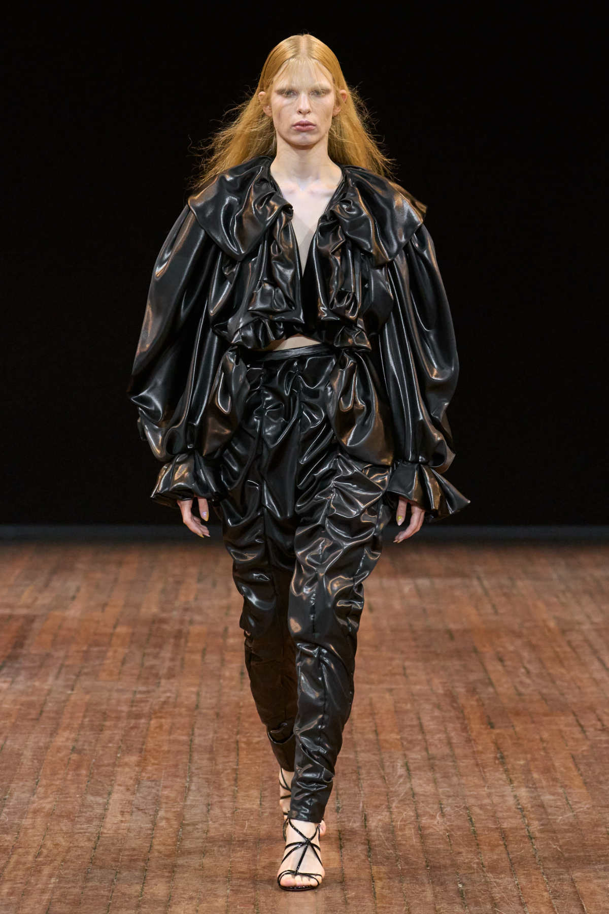 Viktor&Rolf Present Their New Haute Couture Autumn Winter 2025 Collection: Angry Birds