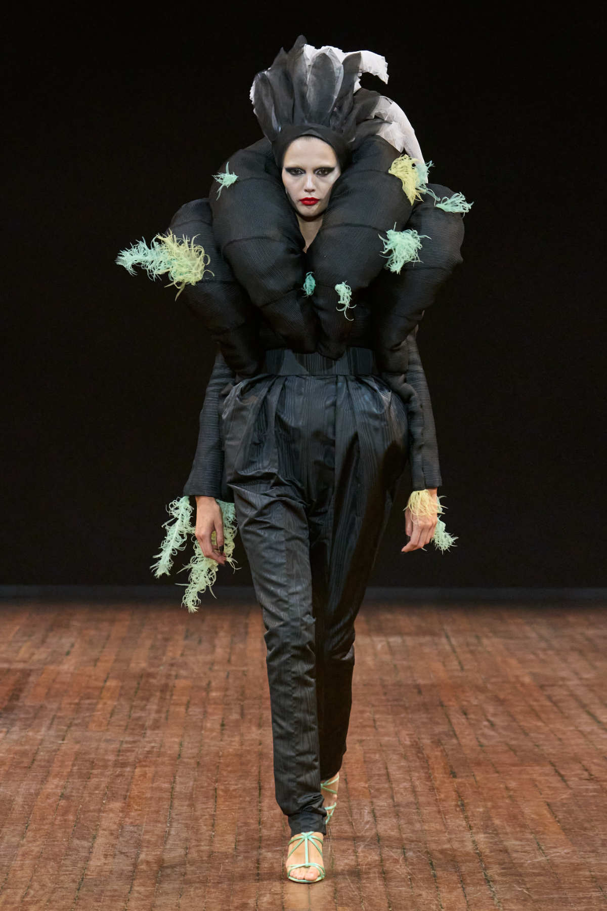 Viktor&Rolf Present Their New Haute Couture Autumn Winter 2025 Collection: Angry Birds