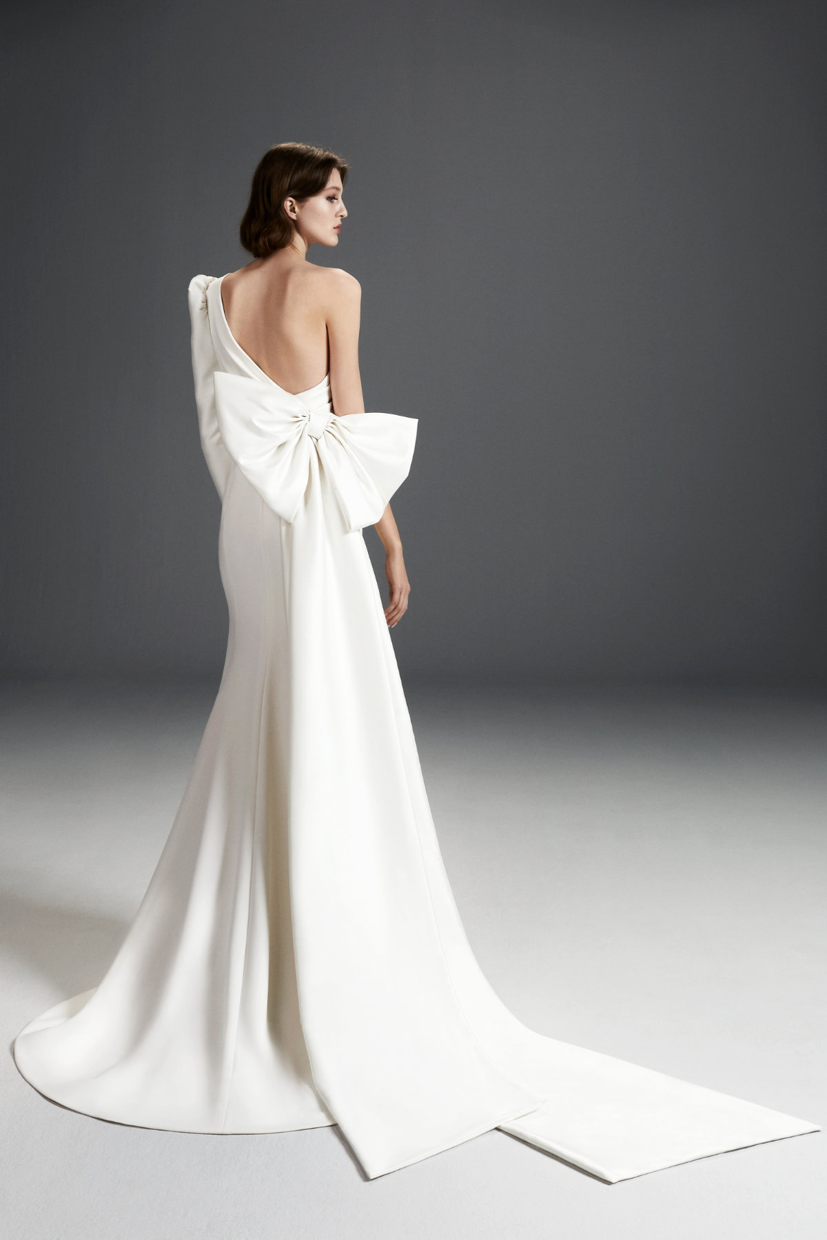 Viktor&Rolf Present Their New Mariage Spring/Summer 2024 Collection