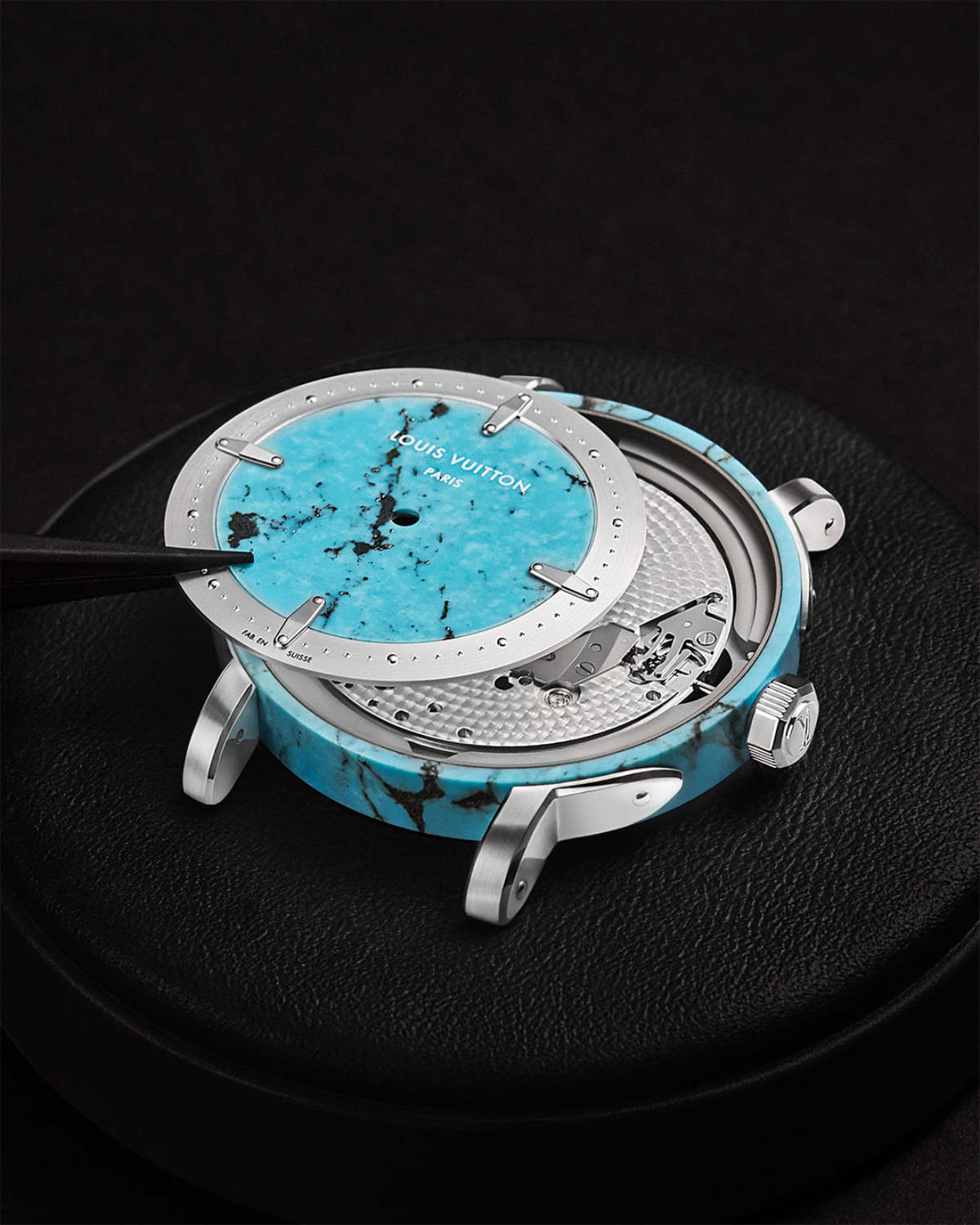 Louis Vuitton Escale: A Journey Through Ornamental Stones