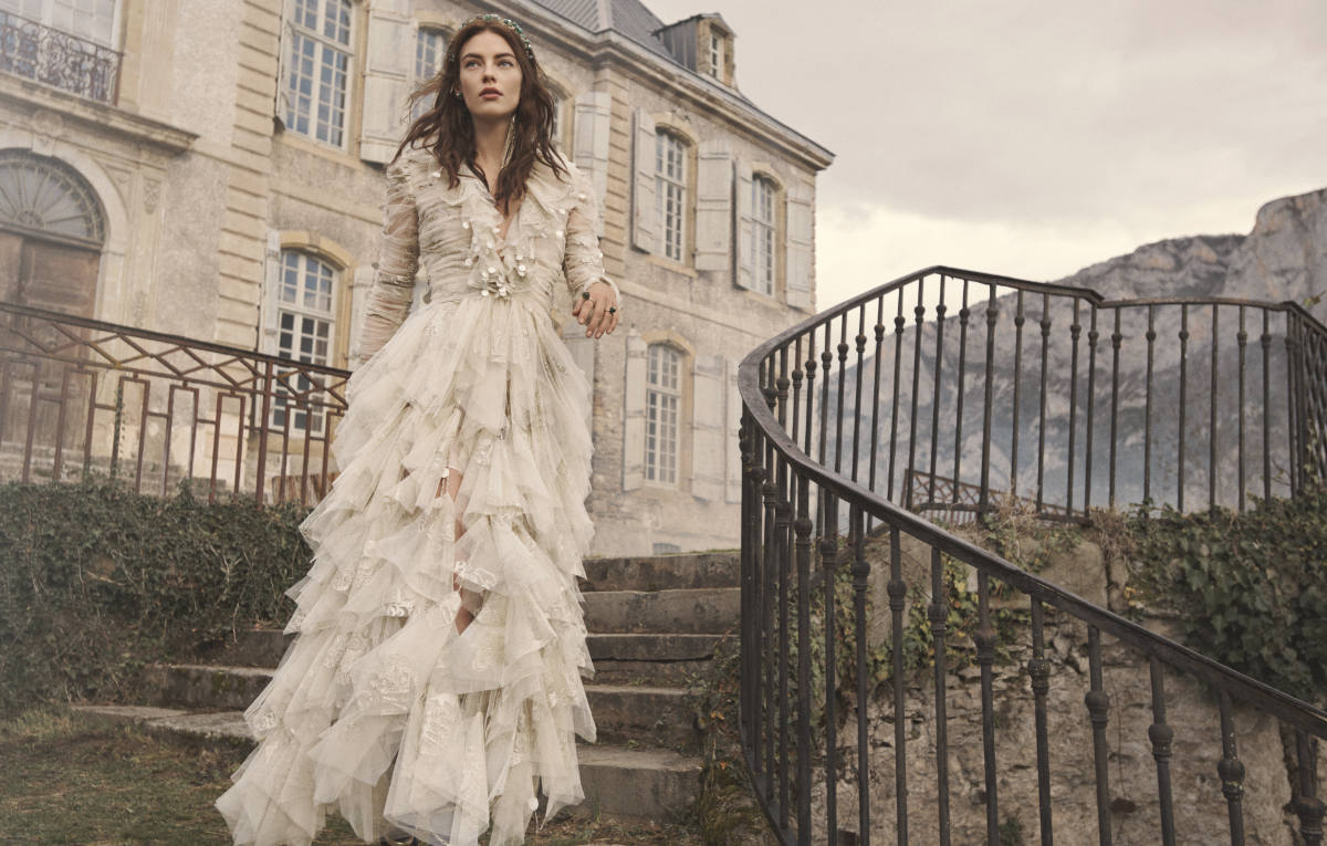 Zimmermann Presents Its New Campaign For Fall 2022 Ready-To-Wear Collection: Stargazer