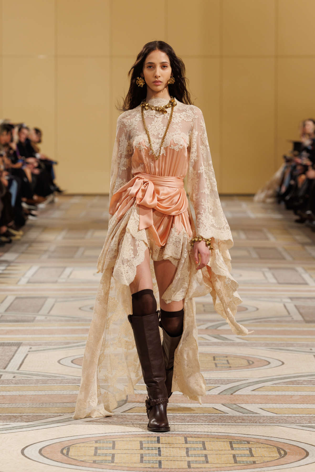 Zimmermann Fall/Winter 2025 Collection: A Masterclass In Effortless Elegance