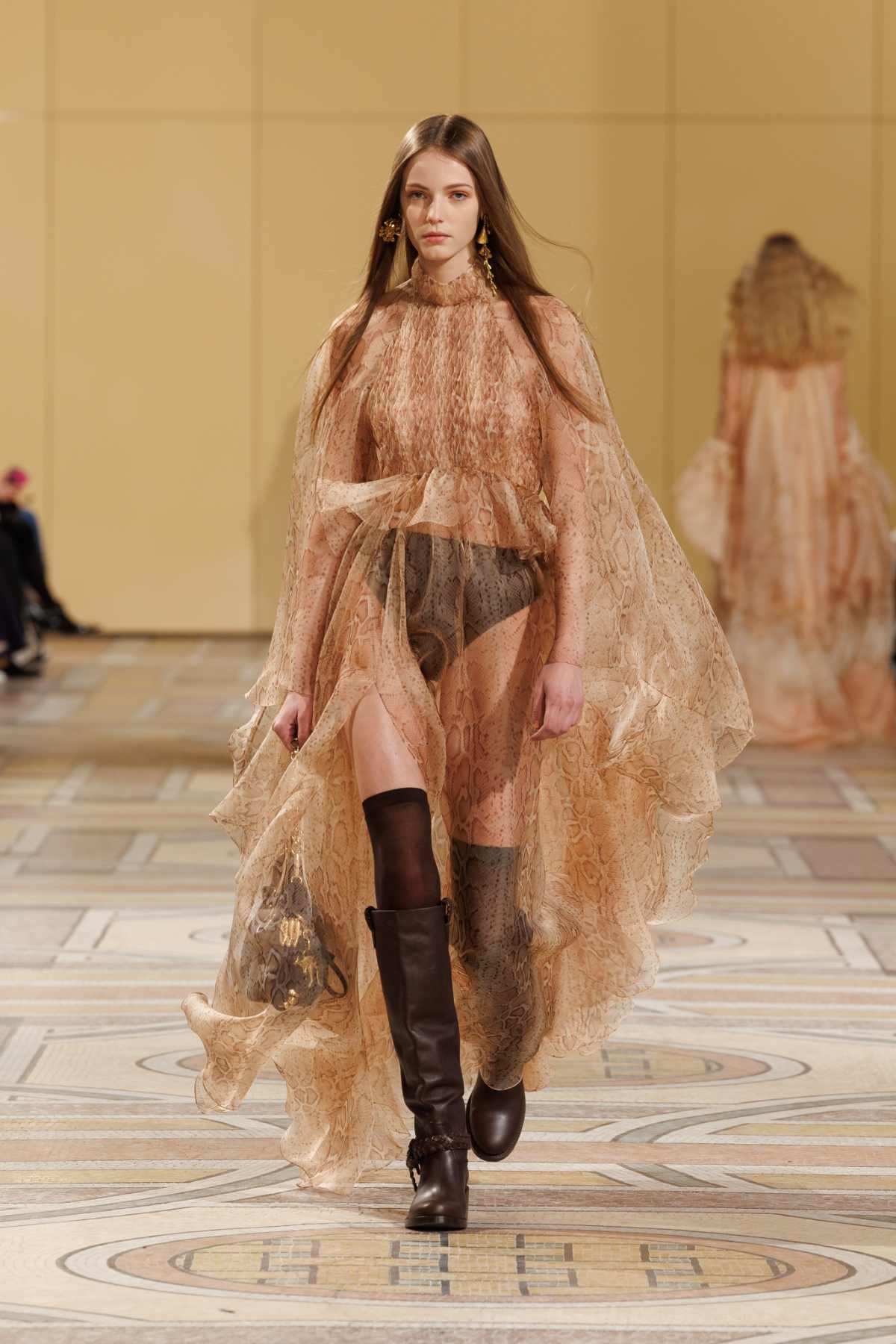 Zimmermann Fall/Winter 2025 Collection: A Masterclass In Effortless Elegance
