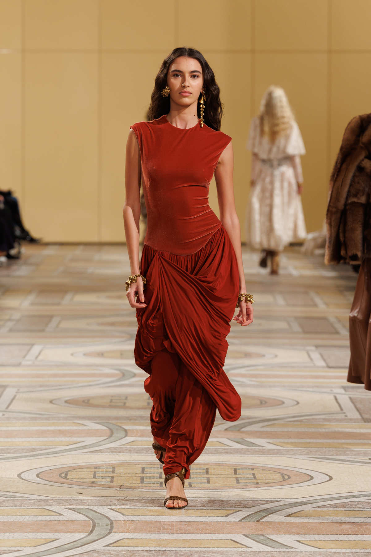 Zimmermann Fall/Winter 2025 Collection: A Masterclass In Effortless Elegance