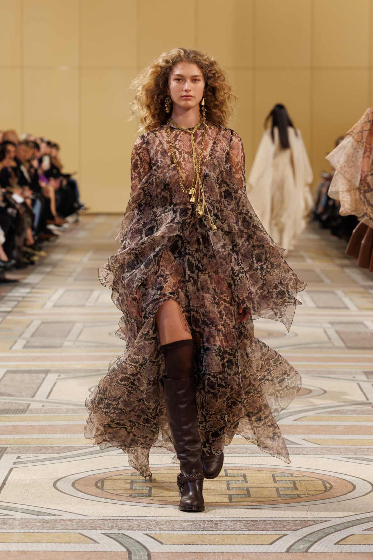 Zimmermann Fall/Winter 2025 Collection: A Masterclass In Effortless Elegance