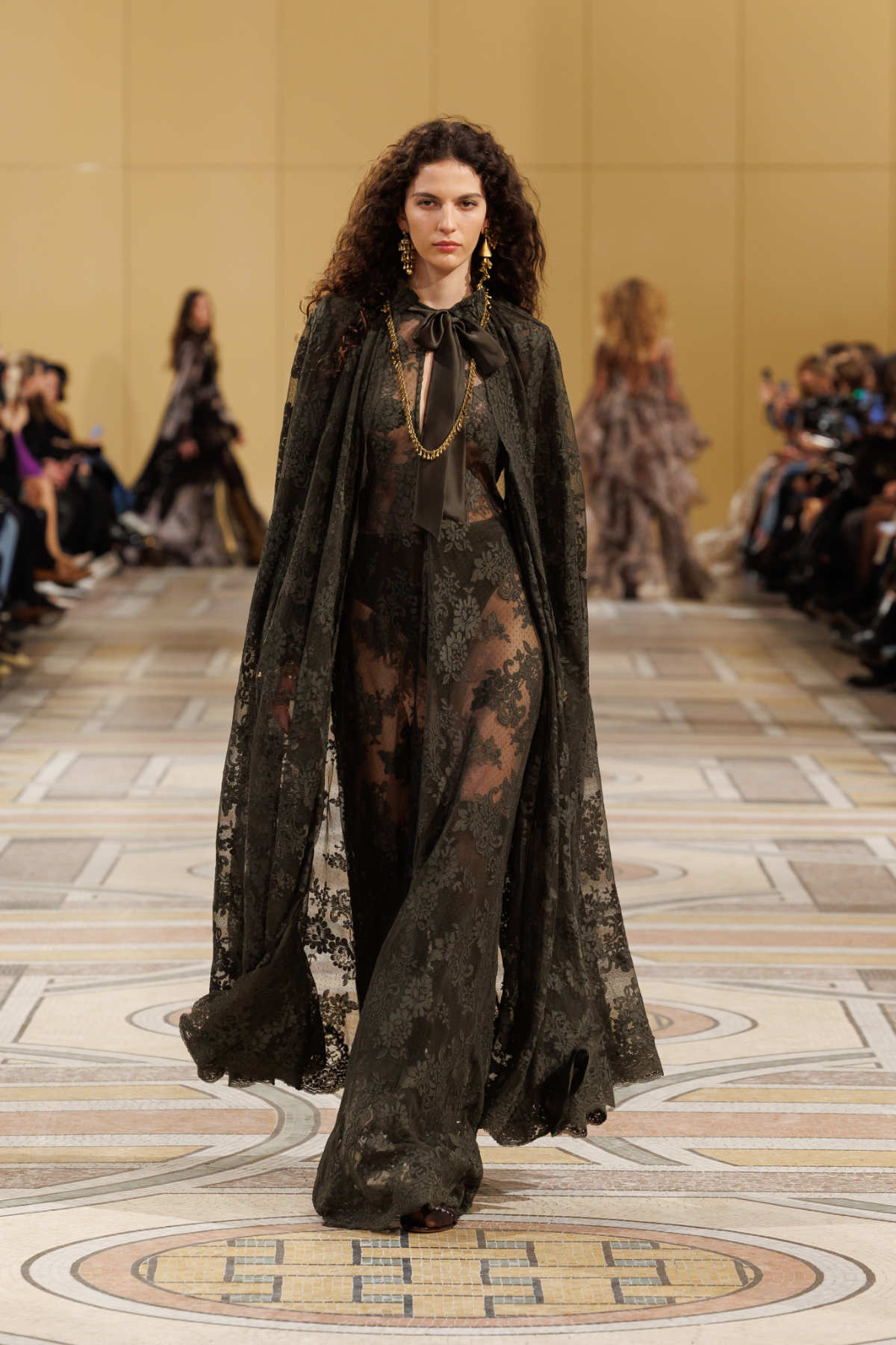 Zimmermann Fall/Winter 2025 Collection: A Masterclass In Effortless Elegance