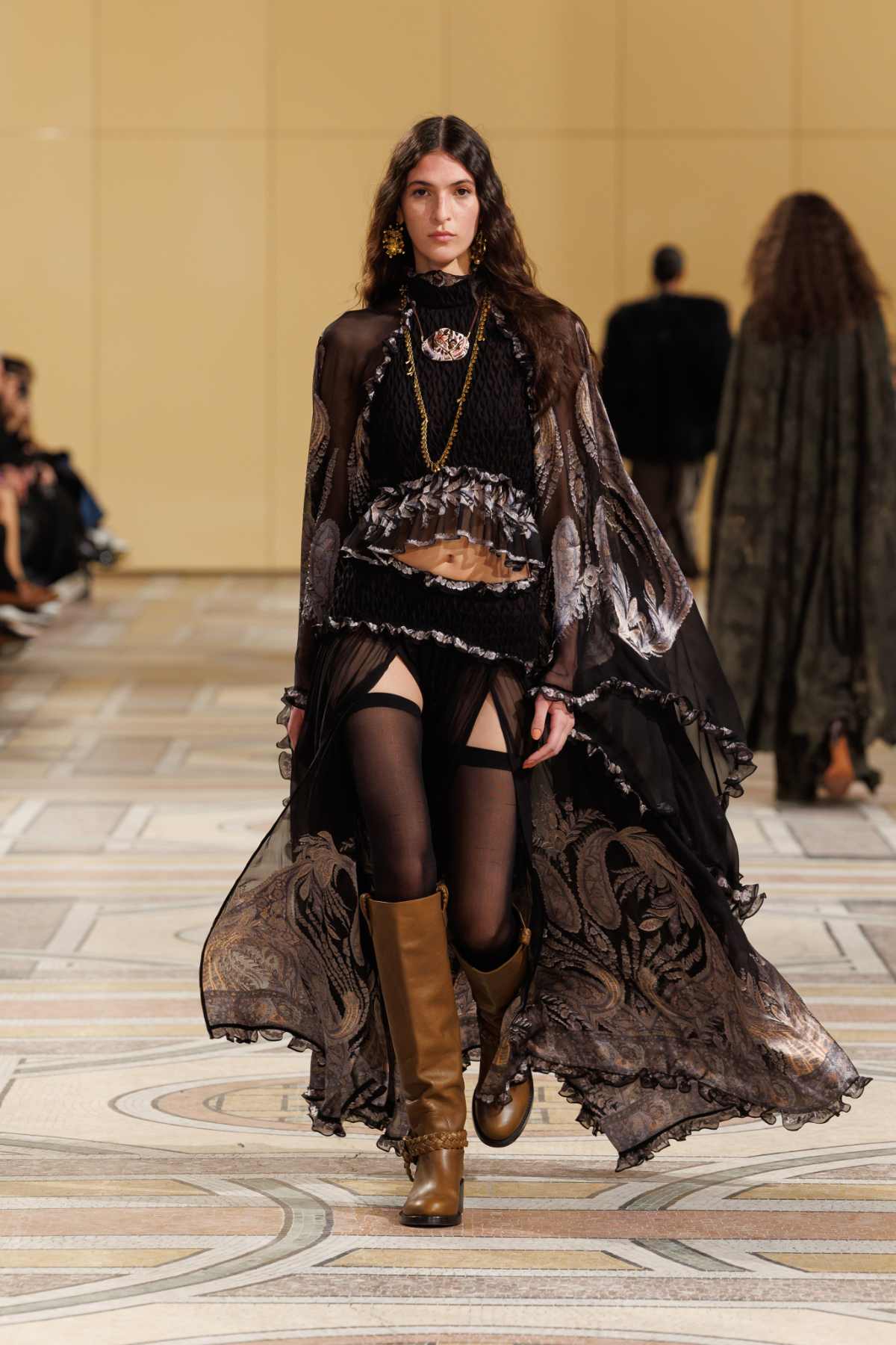 Zimmermann Fall/Winter 2025 Collection: A Masterclass In Effortless Elegance