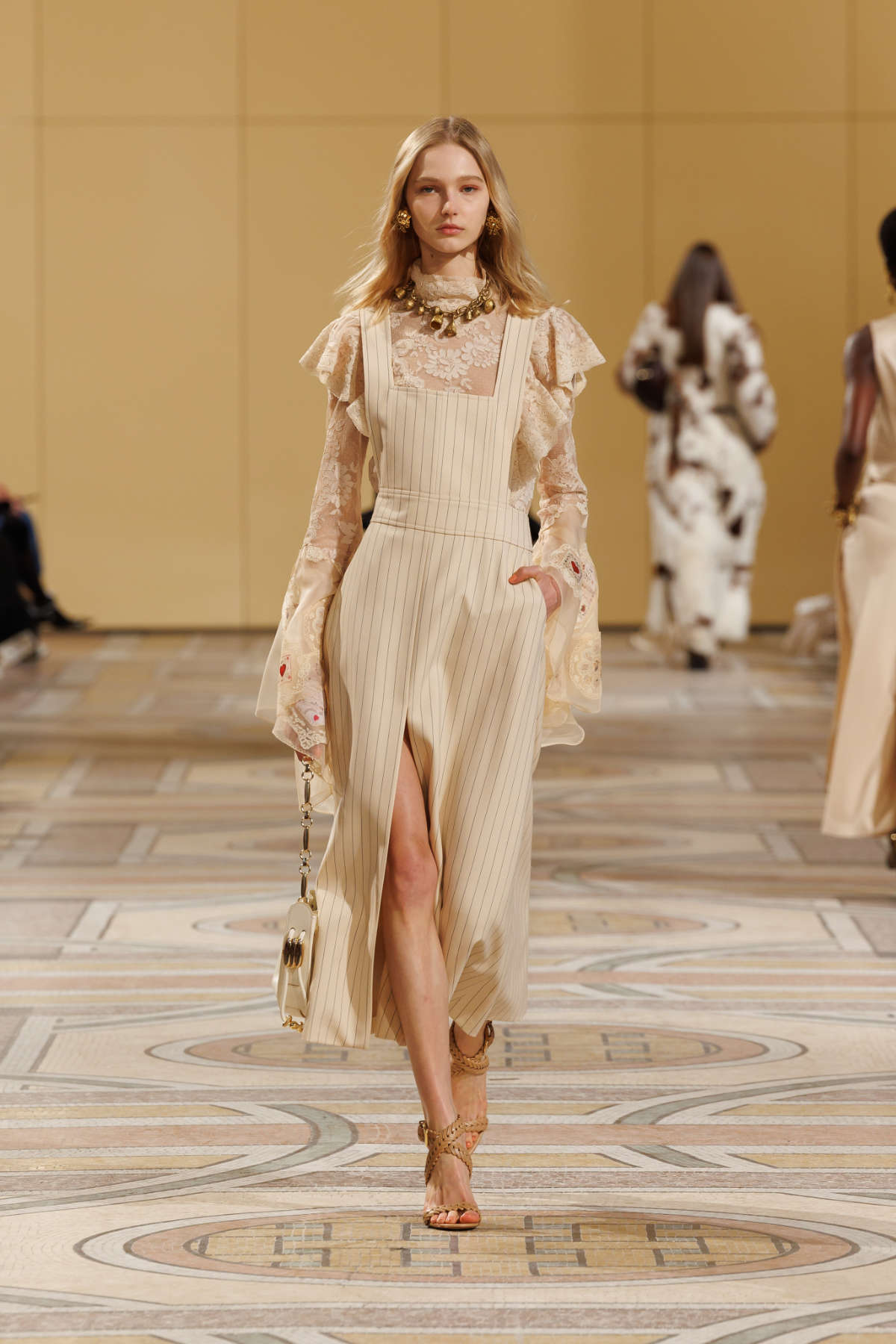 Zimmermann Fall/Winter 2025 Collection: A Masterclass In Effortless Elegance