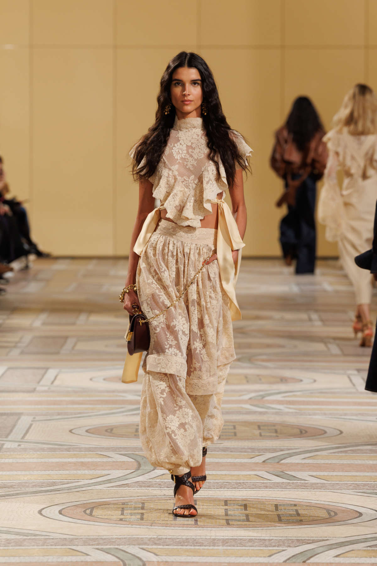 Zimmermann Fall/Winter 2025 Collection: A Masterclass In Effortless Elegance