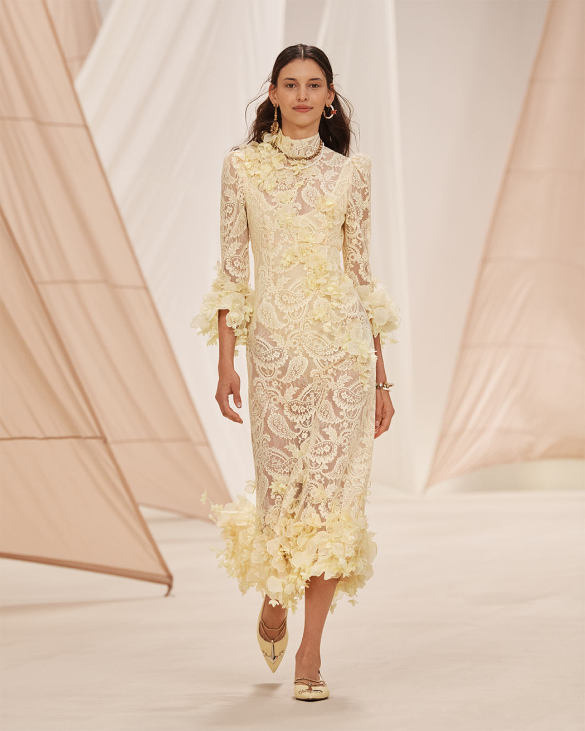 Zimmermann Presents Its New Resort 23 Collection