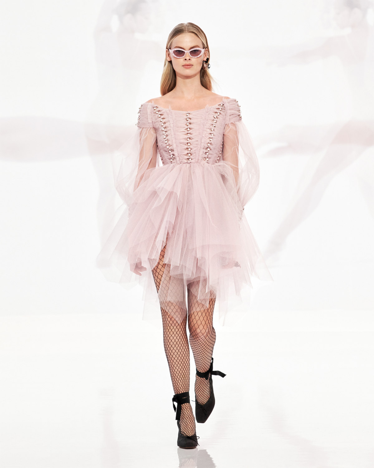 Zimmermann Presents Its New Spring Summer 2022 Collection: The Dancer