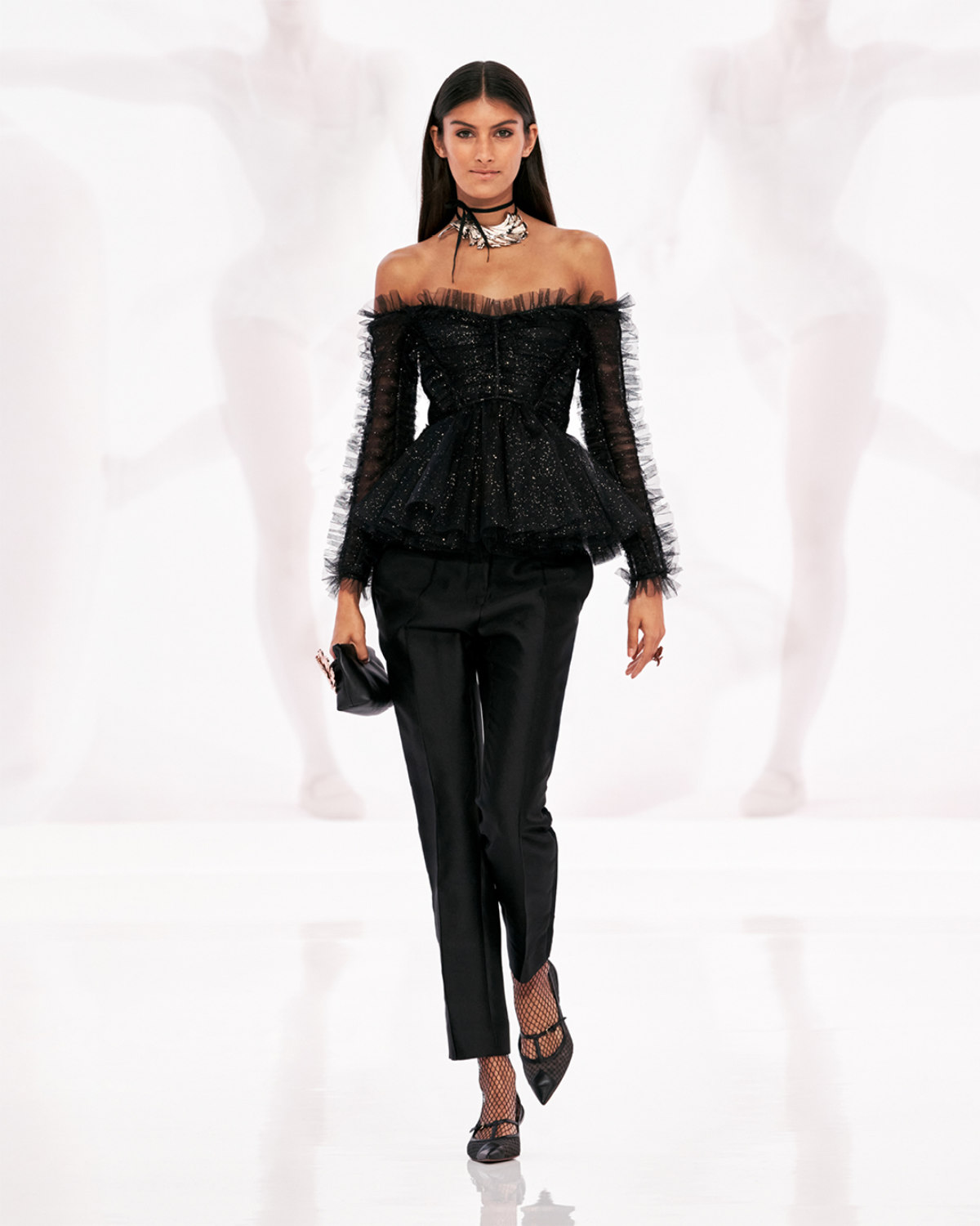 Zimmermann Presents Its New Spring Summer 2022 Collection: The Dancer