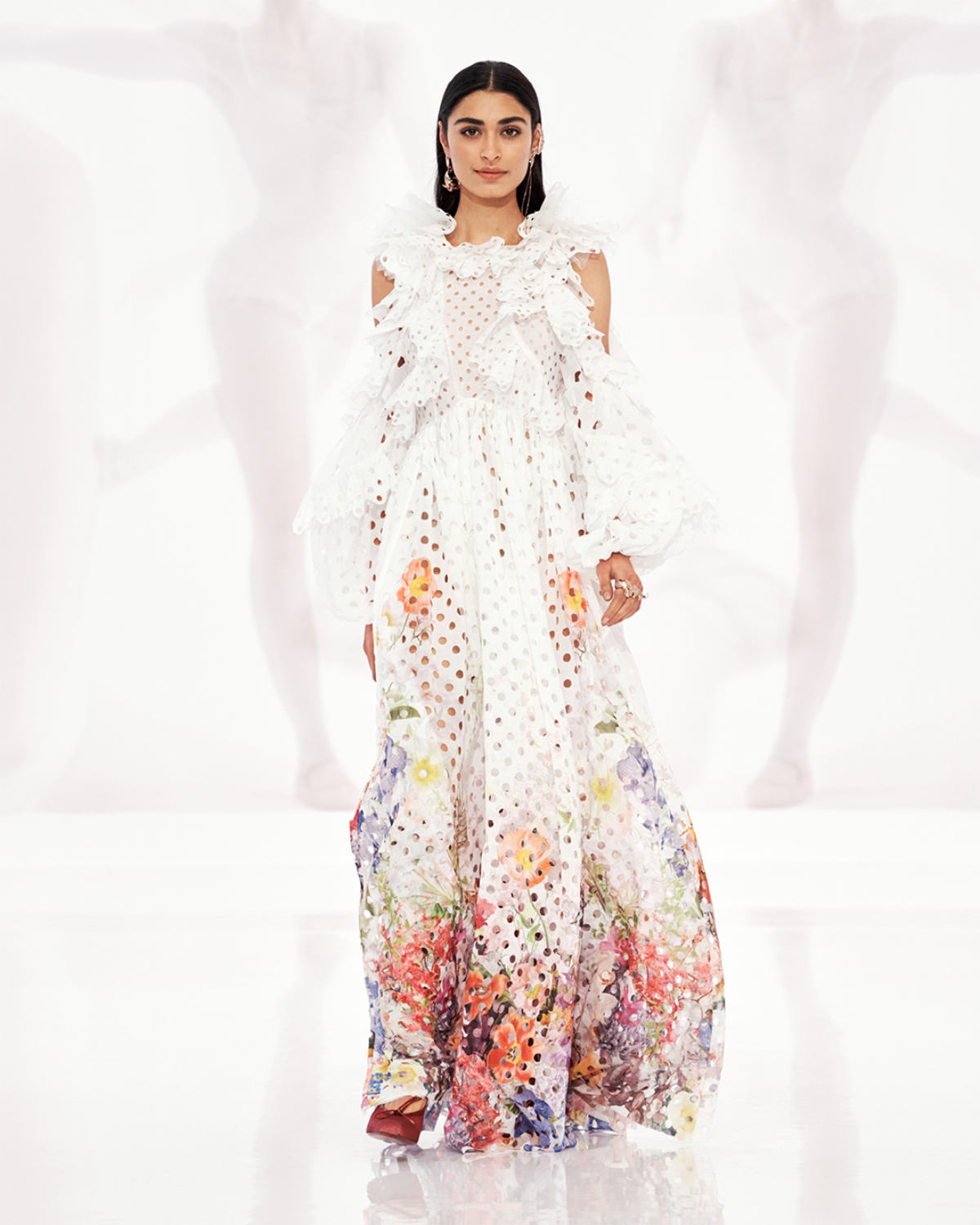 Zimmermann Presents Its New Spring Summer 2022 Collection: The Dancer