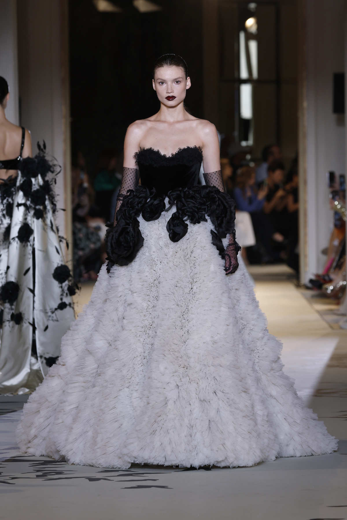 Zuhair Murad Presents His New Couture Fall-Winter 2023/24 Collection: Midnight Scent