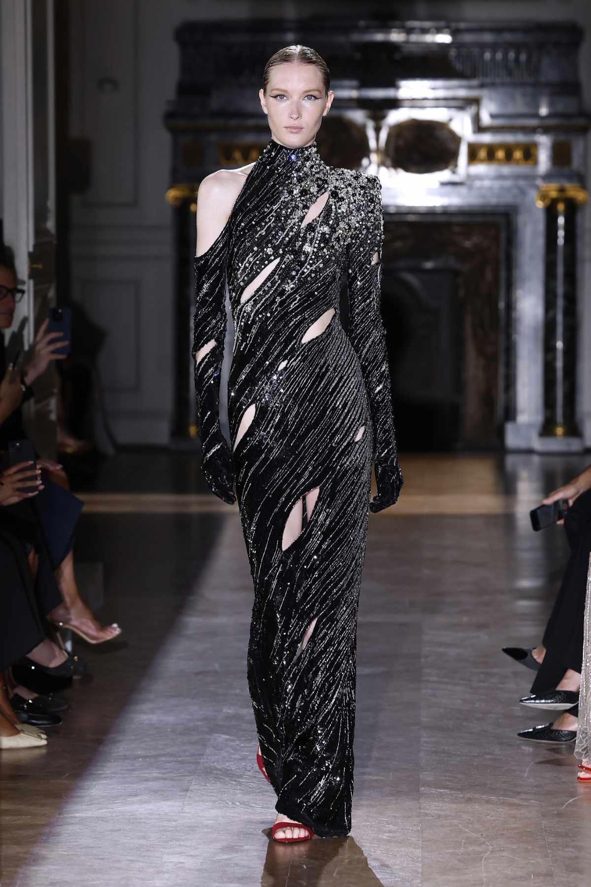 Zuhair Murad Presents His New Couture Fall-Winter 2024/25 Collection: Lumineuses Cicatrices