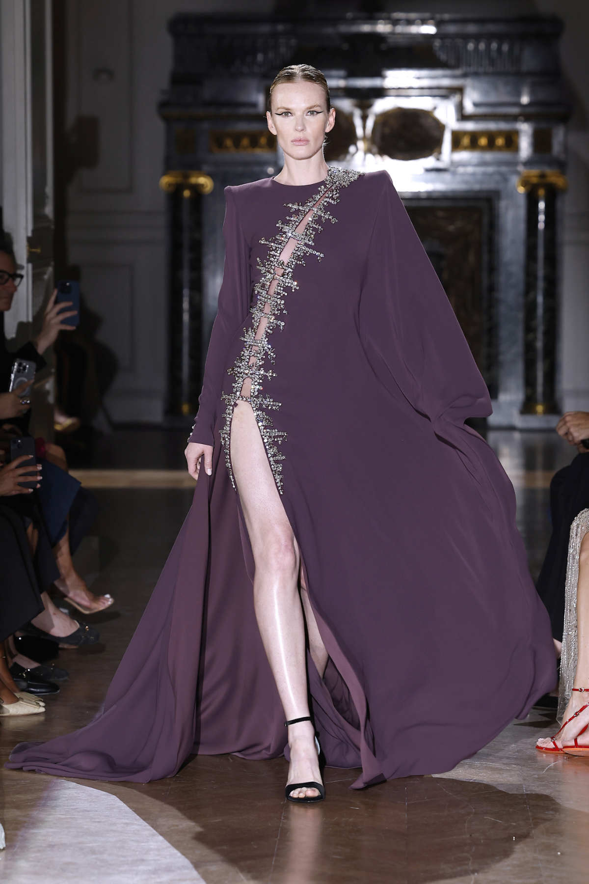 Zuhair Murad Presents His New Couture Fall-Winter 2024/25 Collection: Lumineuses Cicatrices