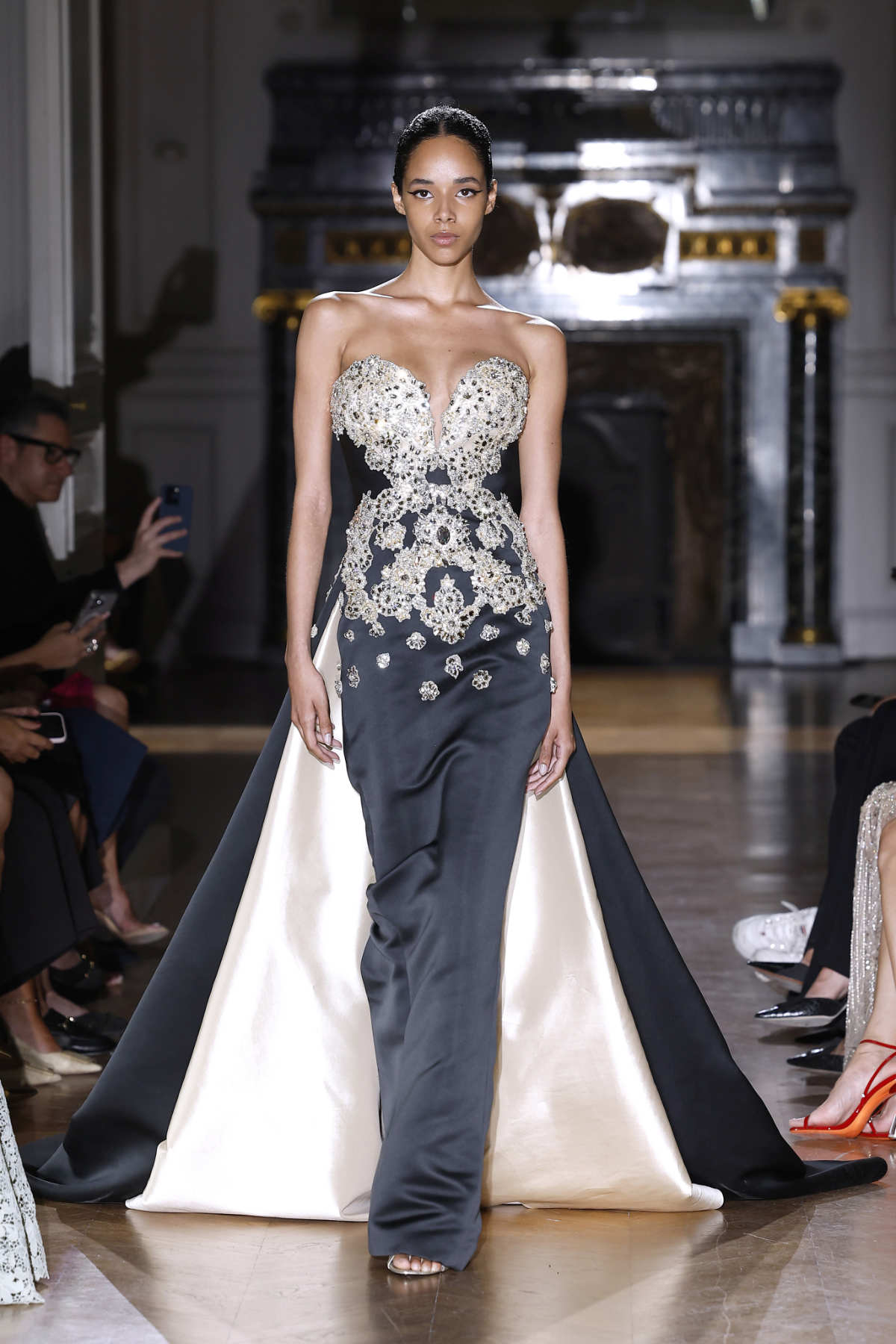 Zuhair Murad Presents His New Couture Fall-Winter 2024/25 Collection: Lumineuses Cicatrices