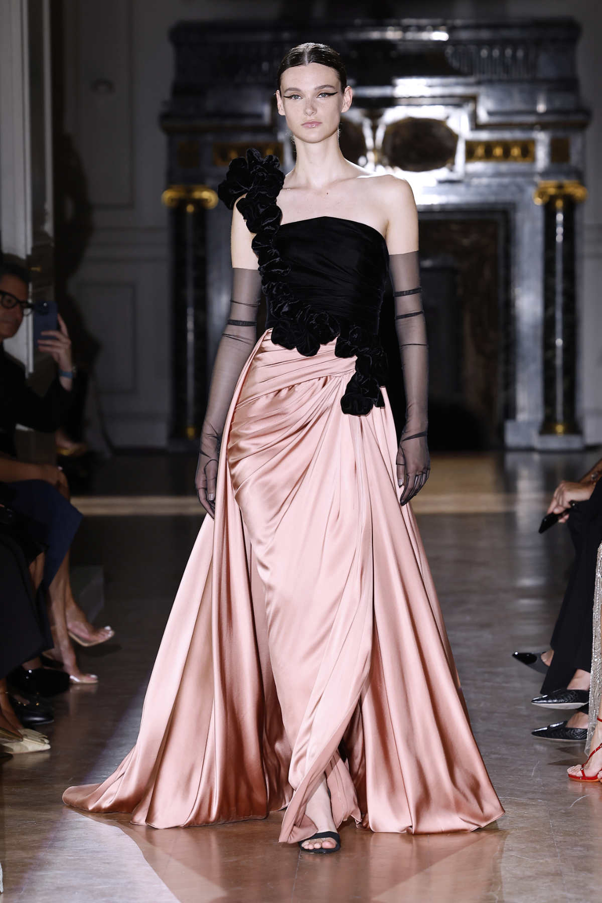 Zuhair Murad Presents His New Couture Fall-Winter 2024/25 Collection: Lumineuses Cicatrices